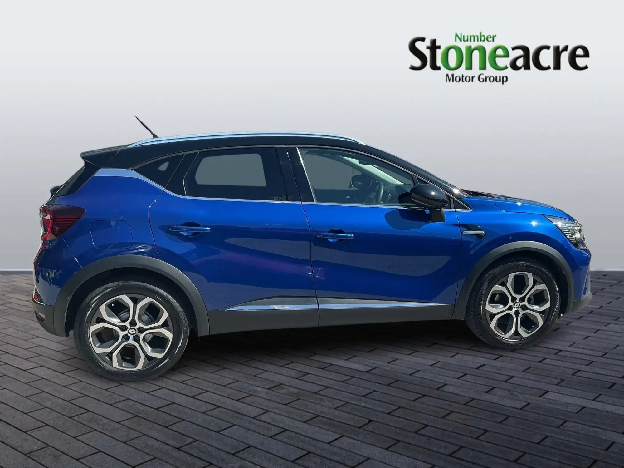 Renault Captur Image 2