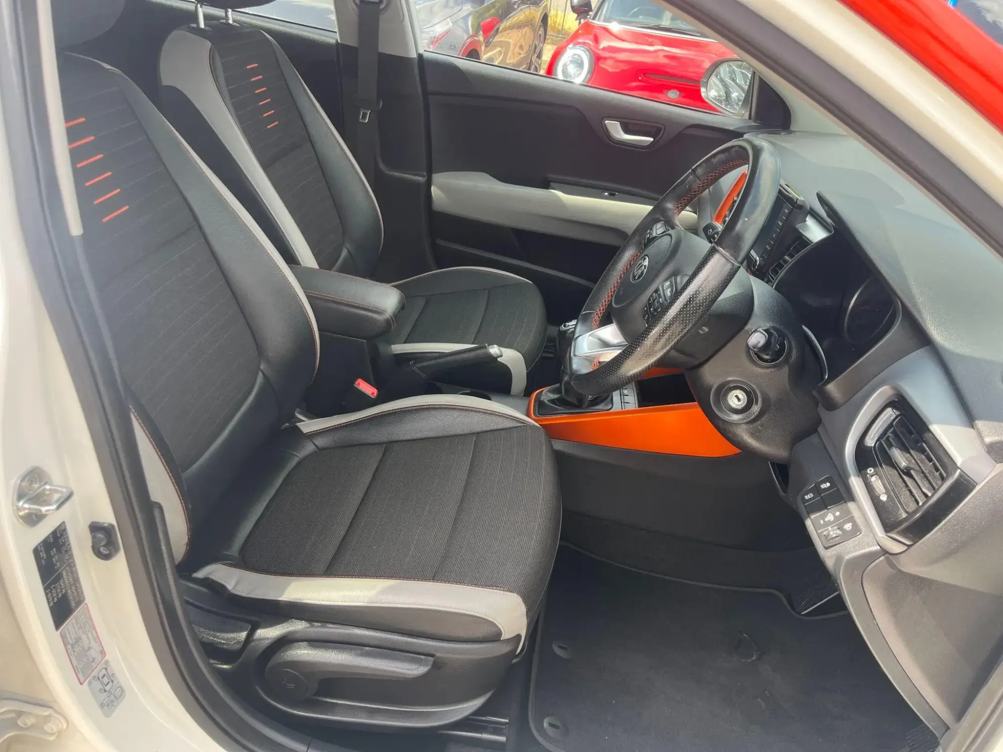 Kia Stonic Image 17 Kia Stonic Image 17