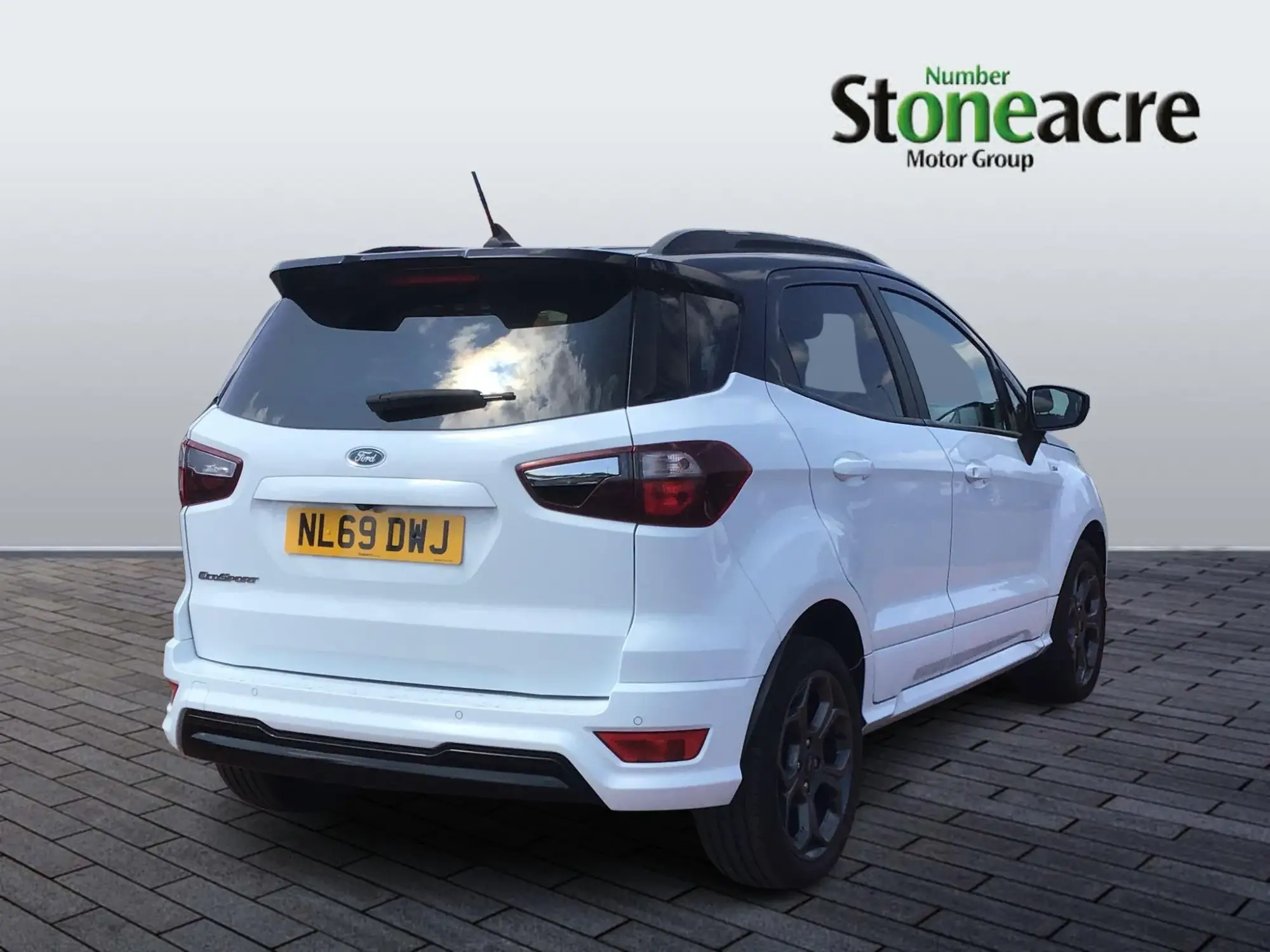 Ford EcoSport 1.0T EcoBoost ST-Line Euro 6 (s/s) 5dr NL69DWJ Image 3