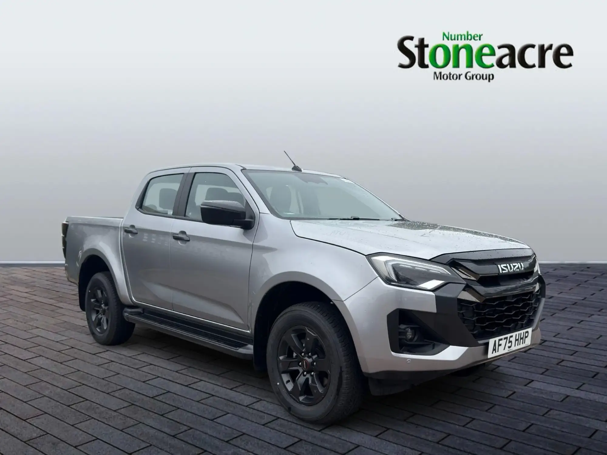 Isuzu D-Max V-Cross Image 1