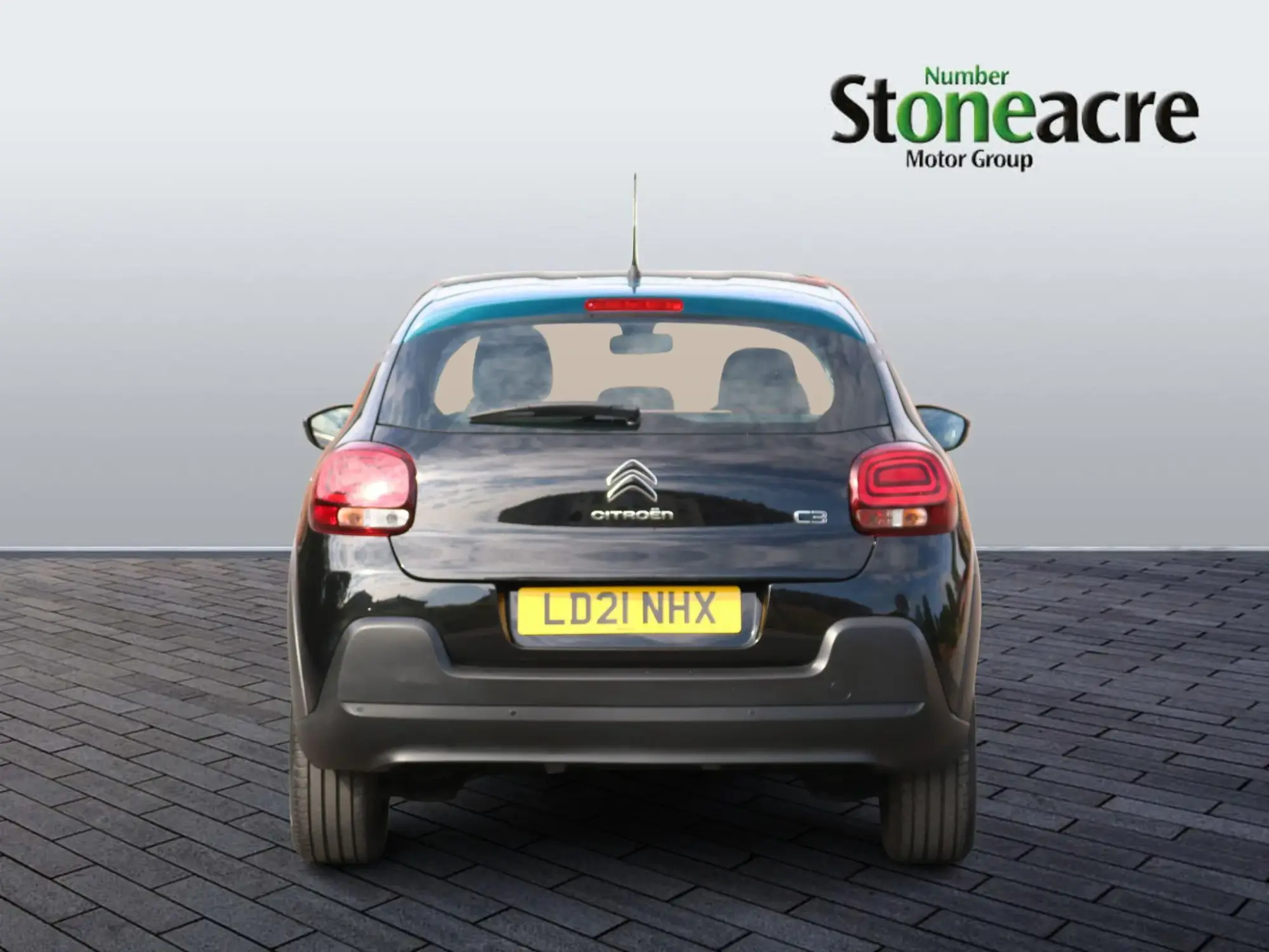 Citroen C3 1.2 PureTech Flair Hatchback 5dr Petrol Manual Euro 6 (s/s) (83 ps) LD21NHX Image 3 Citroen C3 1.2 PureTech Flair Hatchback 5dr Petrol Manual Euro 6 (s/s) (83 ps) LD21NHX Image 3