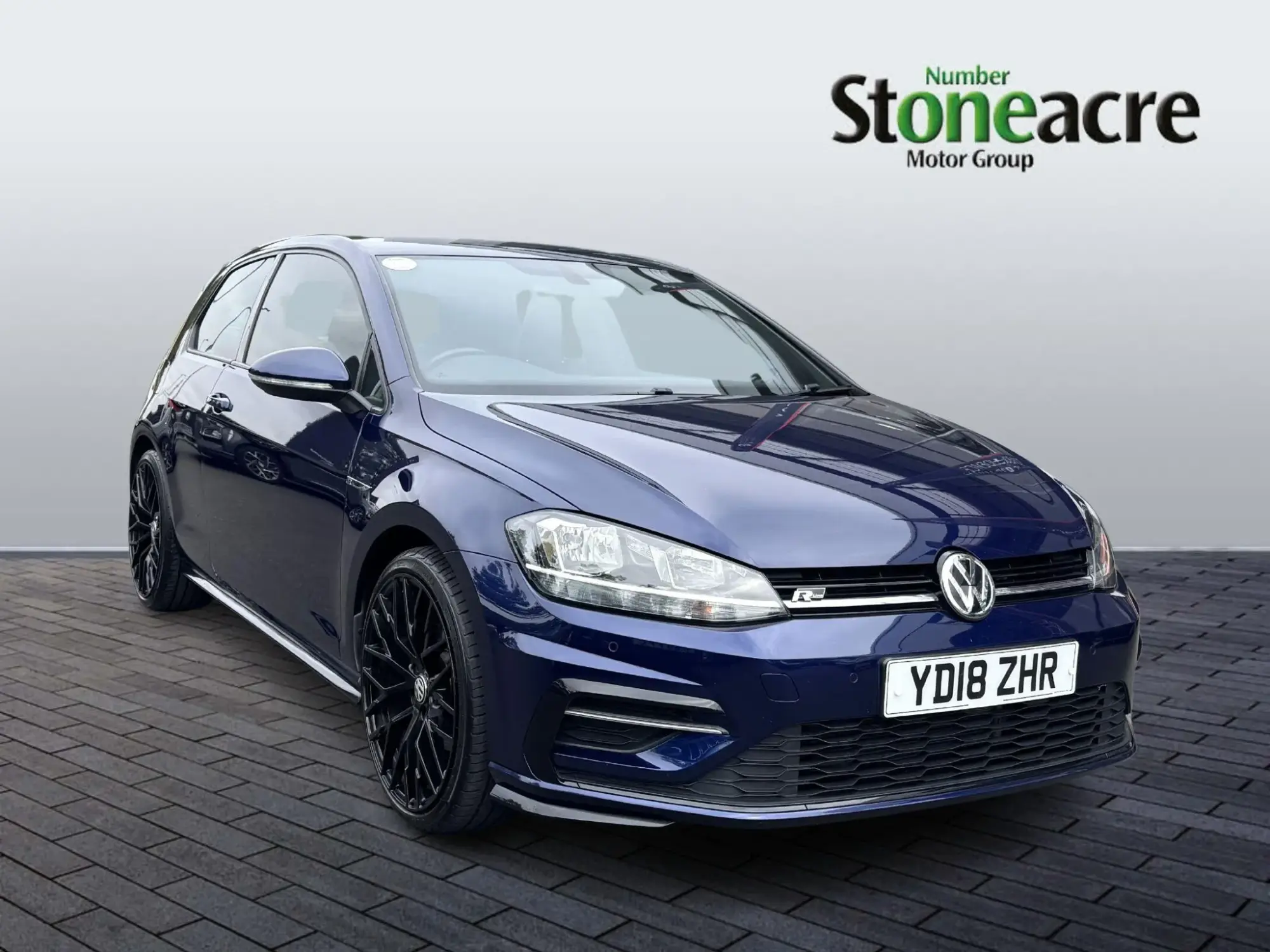 Volkswagen Golf 1.5 TSI EVO R-Line Euro 6 (s/s) 3dr YD18ZHR Image 1