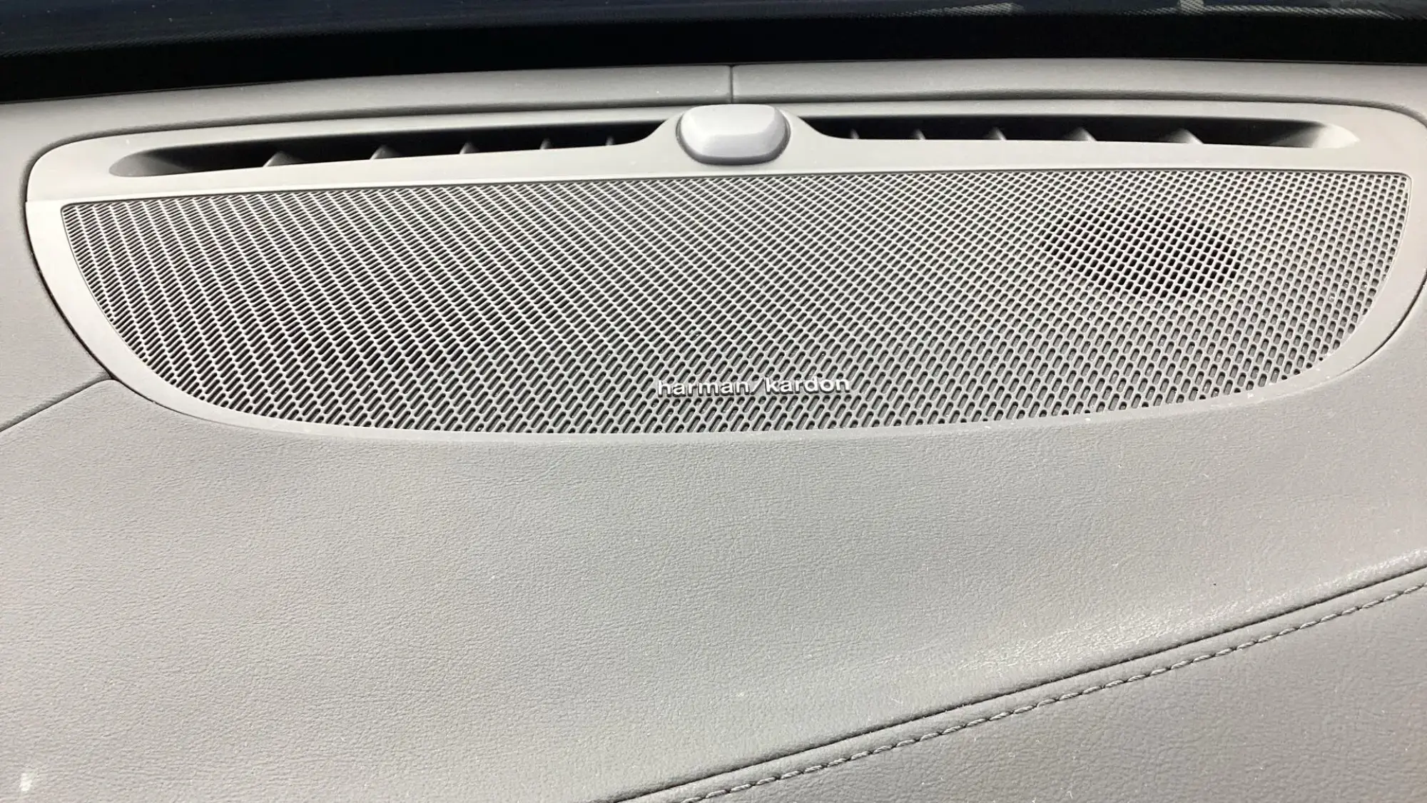 Volvo XC90 Plug-In Hybrid Image 31 Volvo XC90 Plug-In Hybrid Image 31