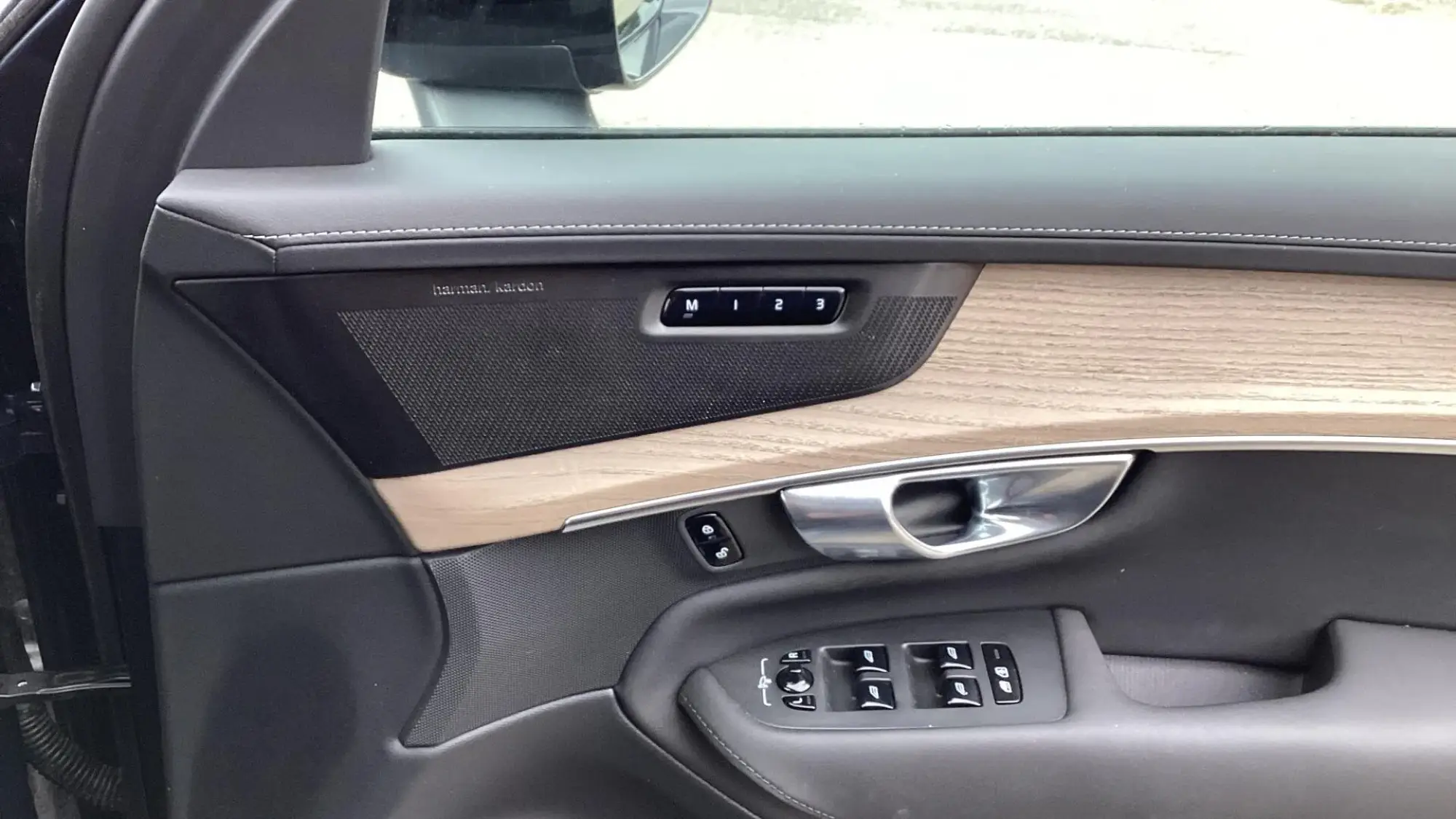 Volvo XC90 Plug-In Hybrid Image 36 Volvo XC90 Plug-In Hybrid Image 36