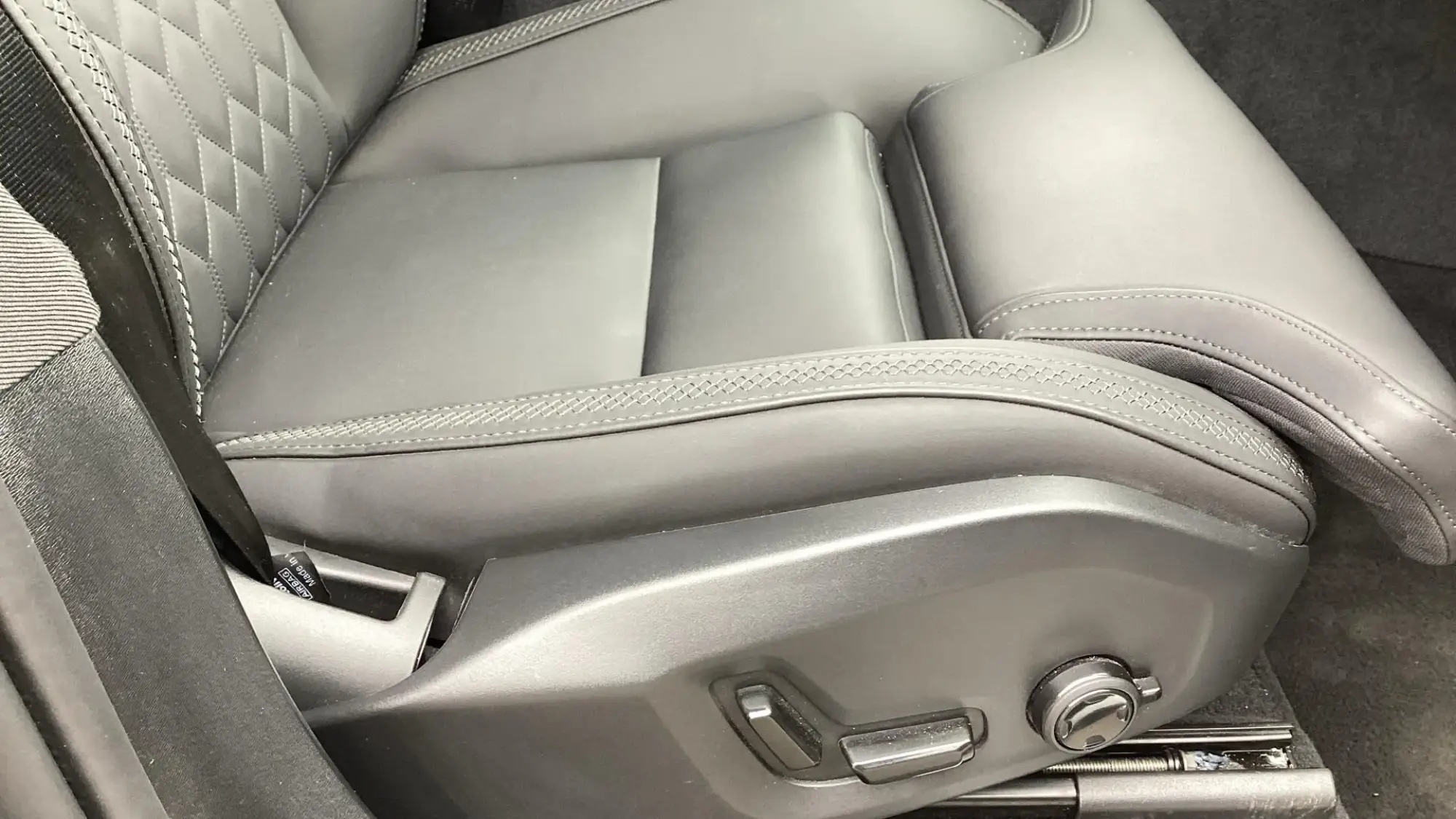 Volvo XC90 Plug-In Hybrid Image 37 Volvo XC90 Plug-In Hybrid Image 37