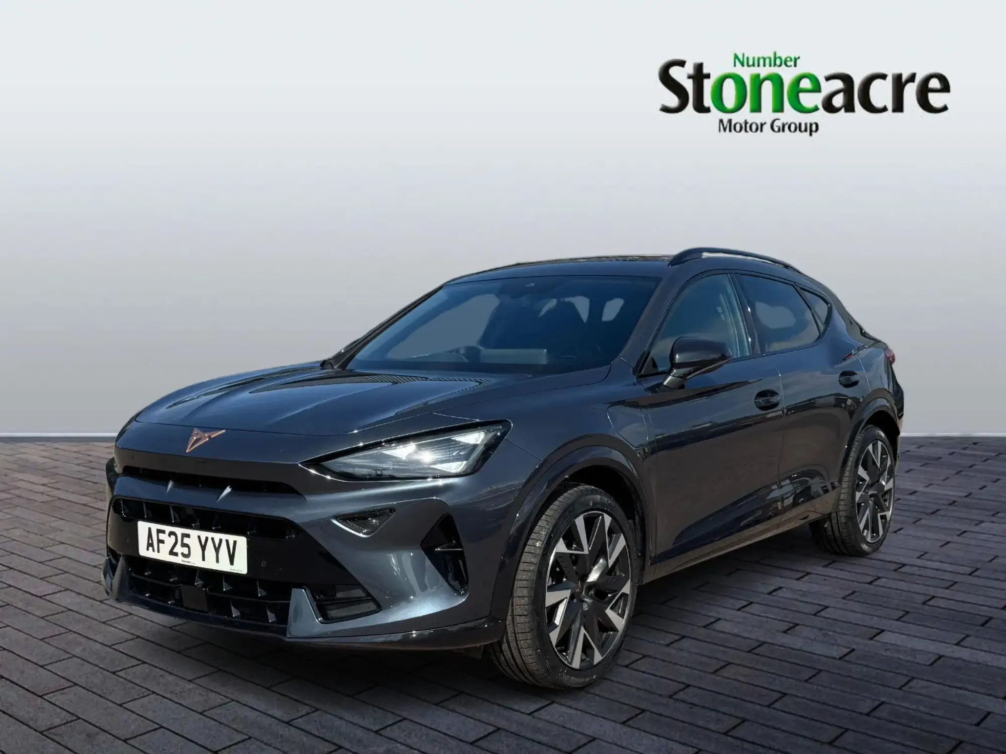 CUPRA Formentor 1.5 eHybrid 25.8kWh V2 DSG Euro 6 (s/s) 5dr AF25YYV Image 3