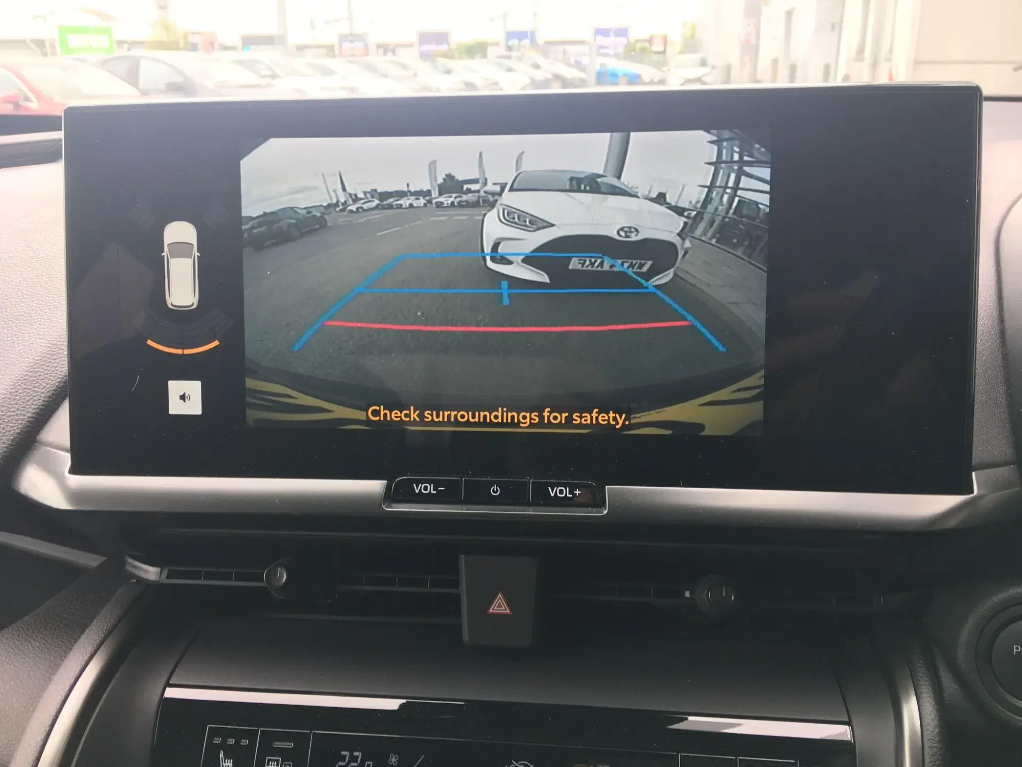 Toyota C-HR Plug-in Hybrid Image 25 Toyota C-HR Plug-in Hybrid Image 25