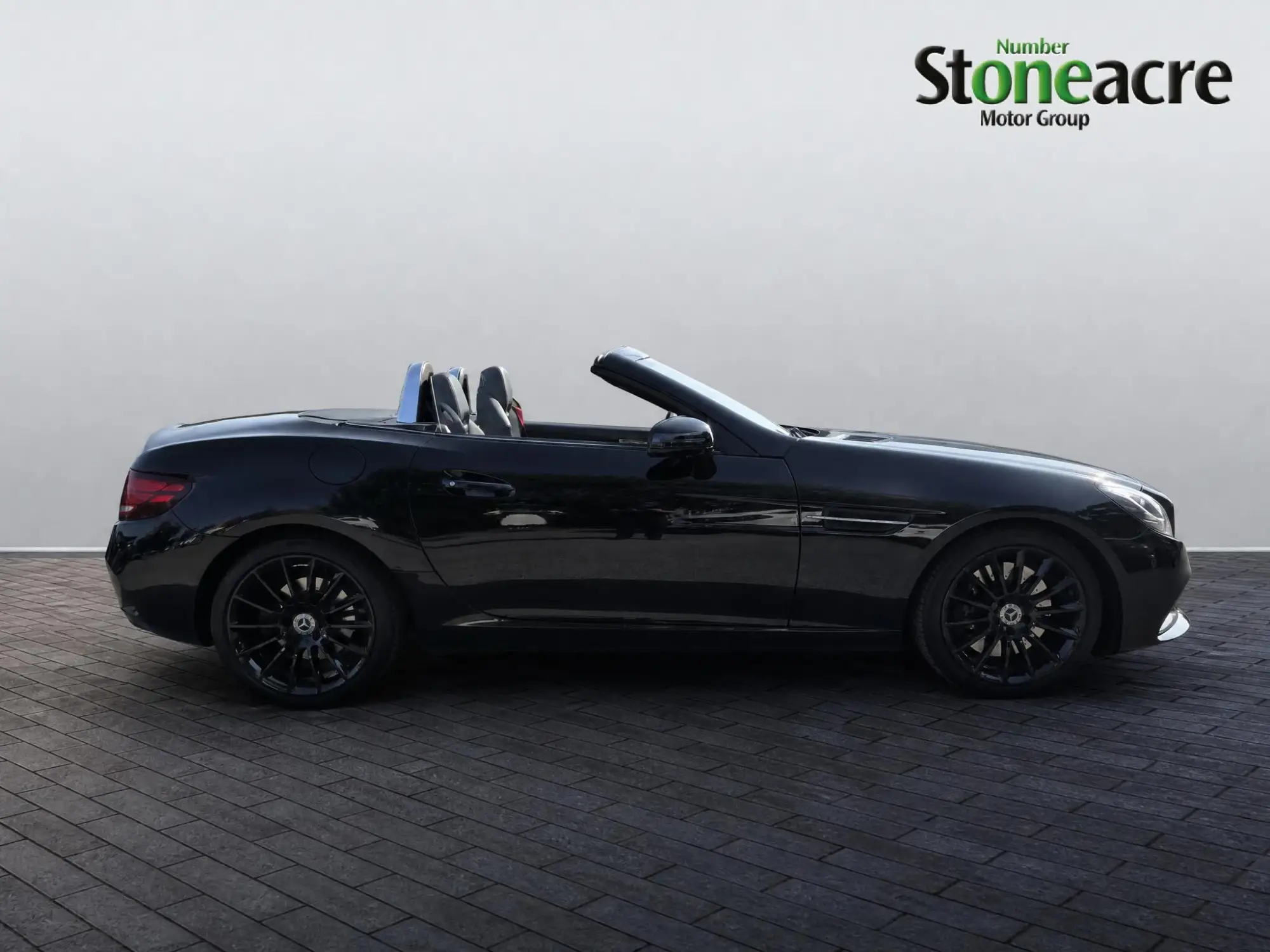 Mercedes-Benz SLC 2.1 SLC250d AMG Line G-Tronic Euro 6 (s/s) 2dr AV17KXA Image 2