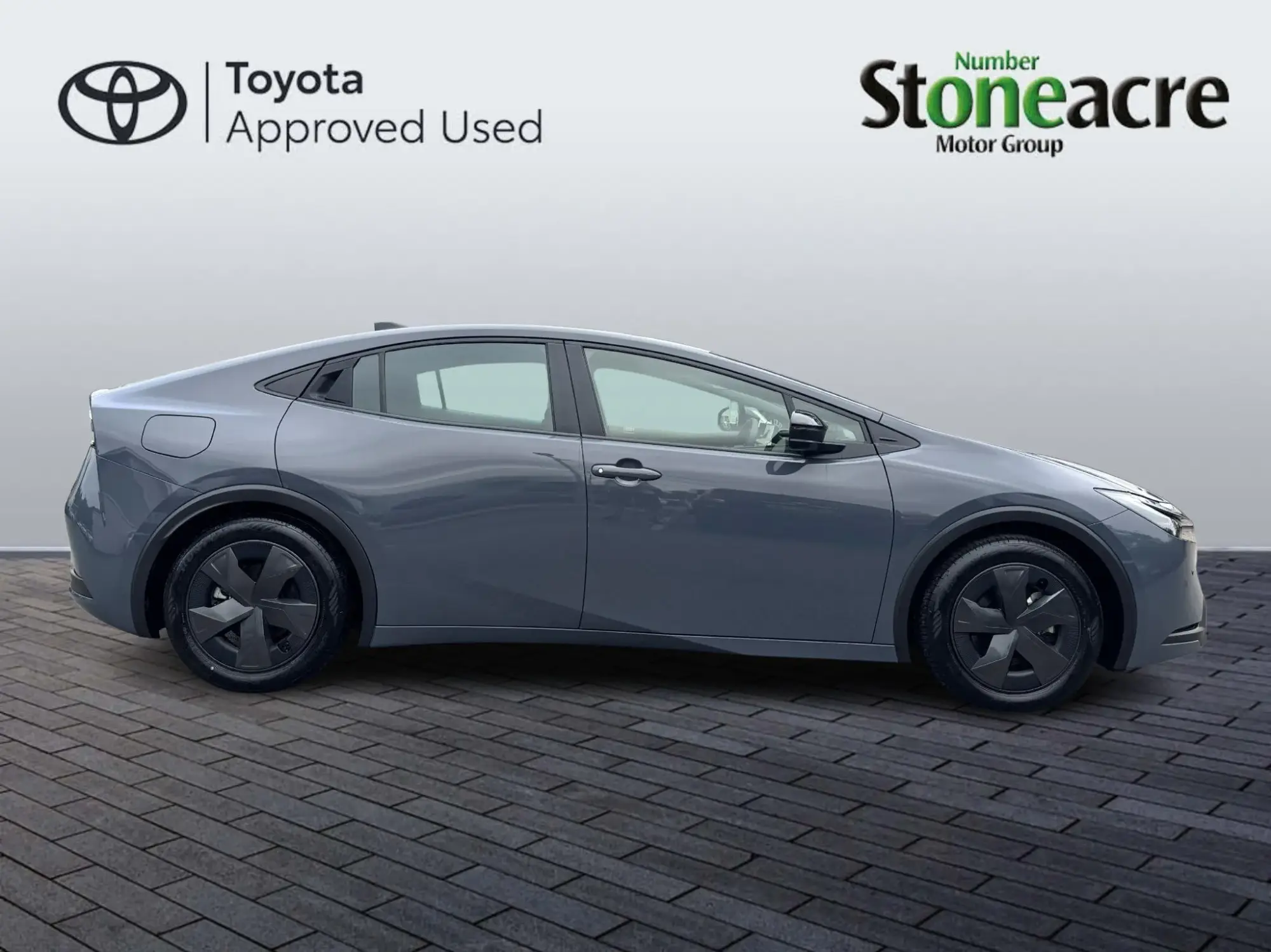 Toyota Prius Plug-in Hybrid Image 2