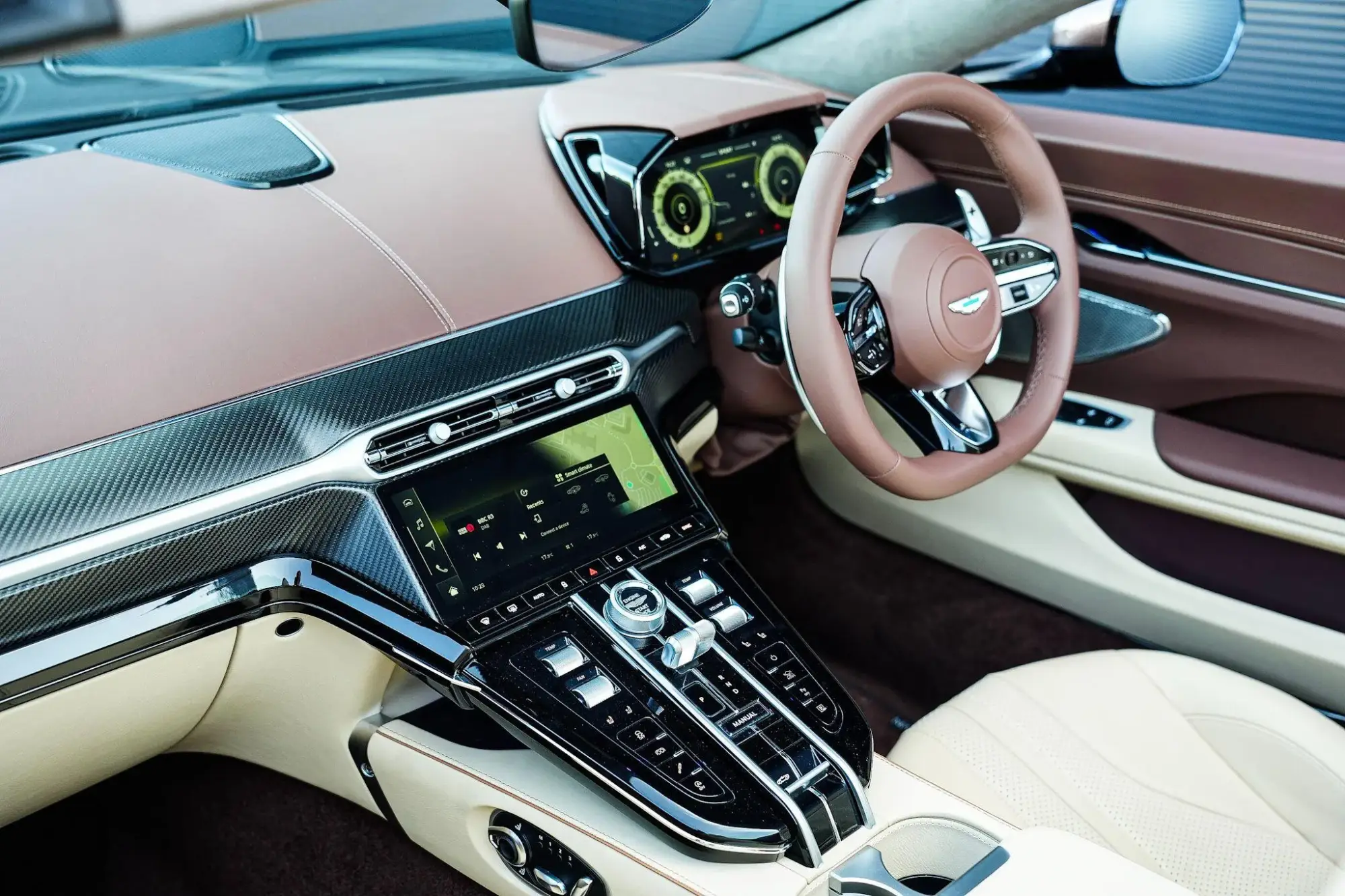 Aston Martin Vantage Roadster Image 12 Aston Martin Vantage Roadster Image 12