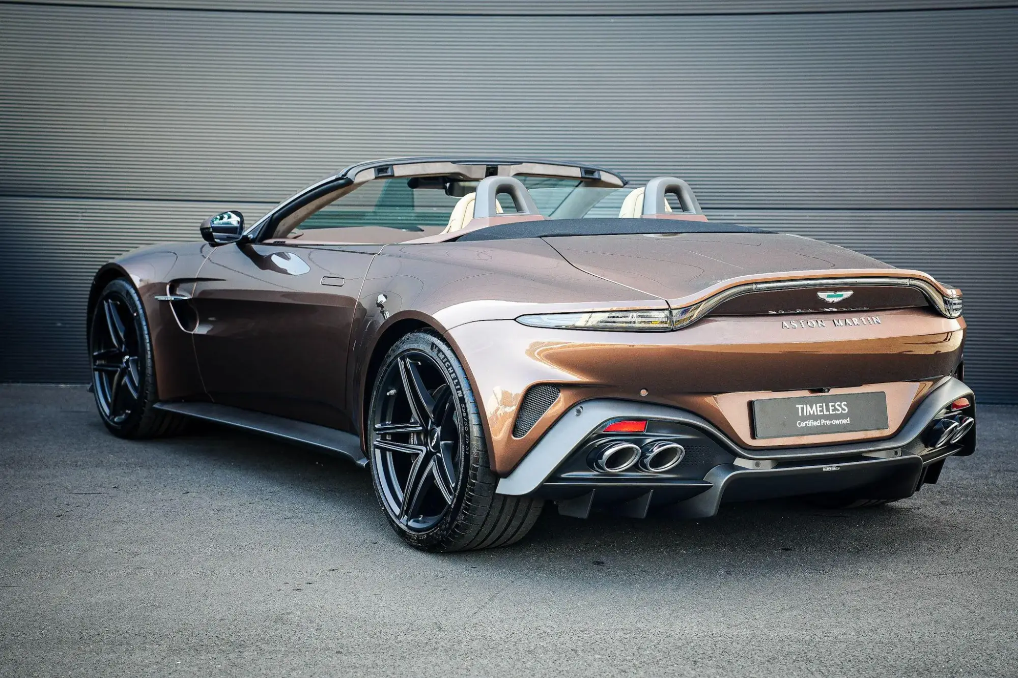 Aston Martin Vantage Roadster Image 26 Aston Martin Vantage Roadster Image 26