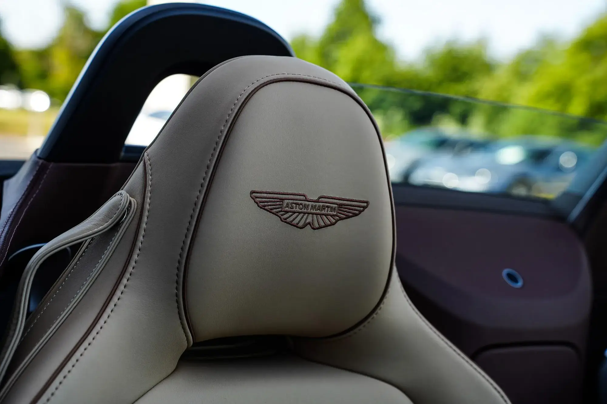 Aston Martin Vantage Roadster Image 36 Aston Martin Vantage Roadster Image 36