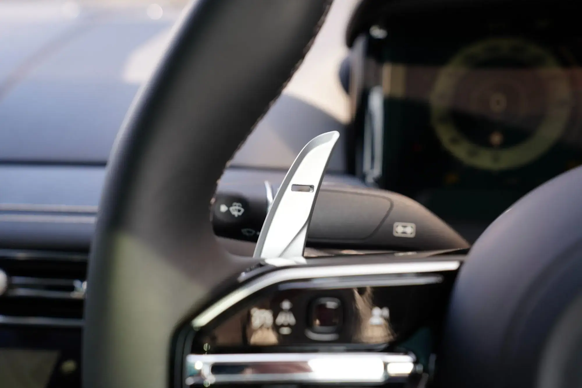 Aston Martin DB12 Image 10