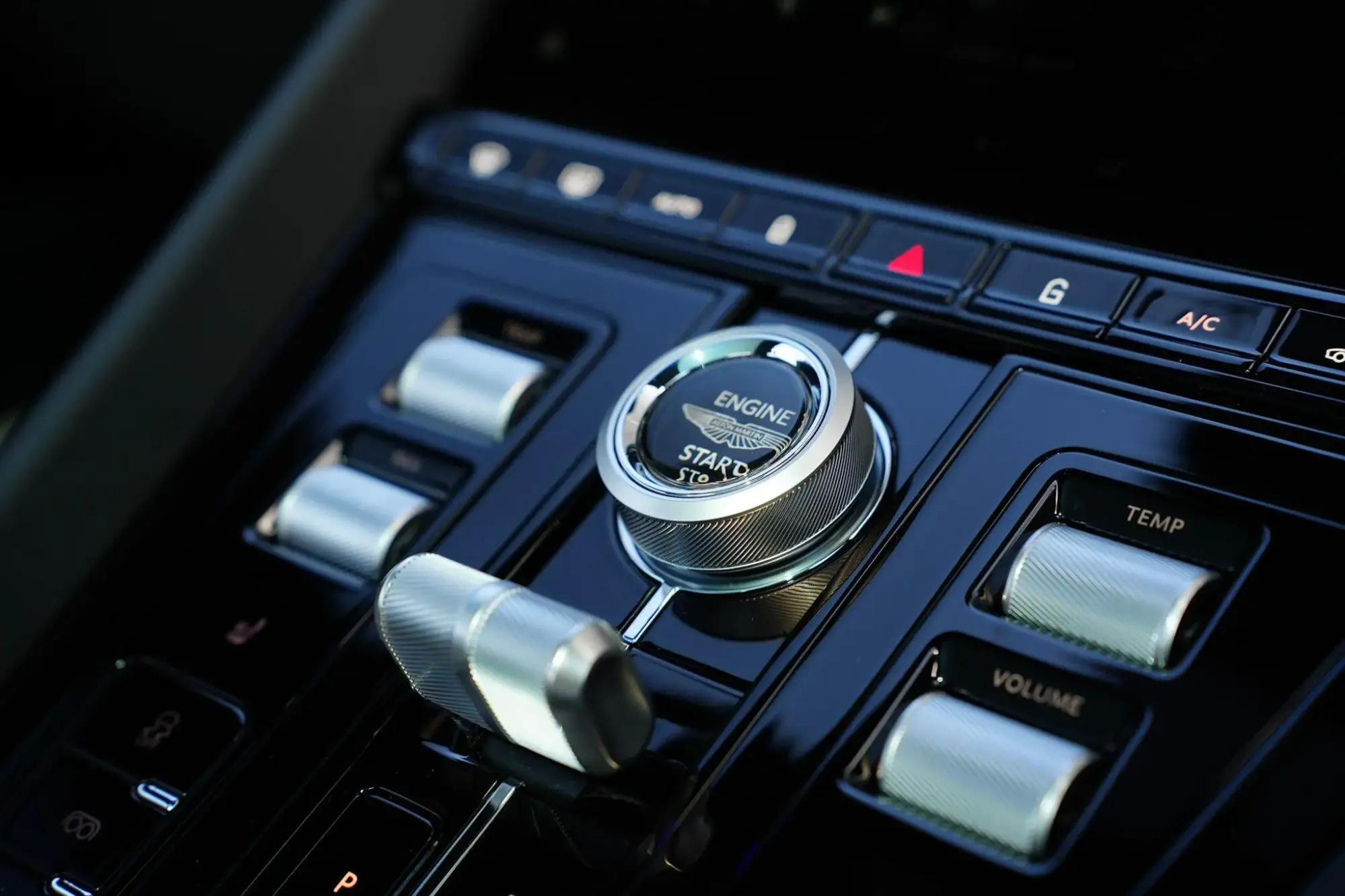 Aston Martin DB12 Image 14