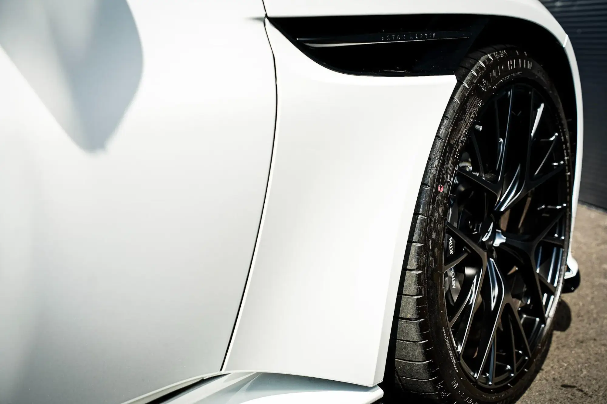 Aston Martin DB12 Image 17