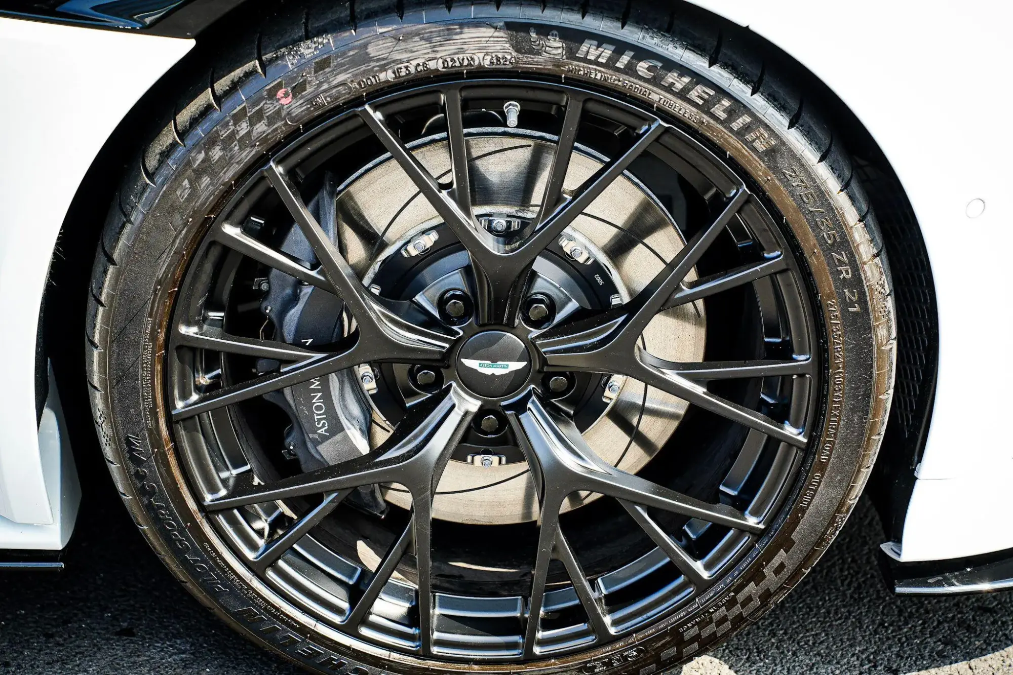 Aston Martin DB12 Image 18