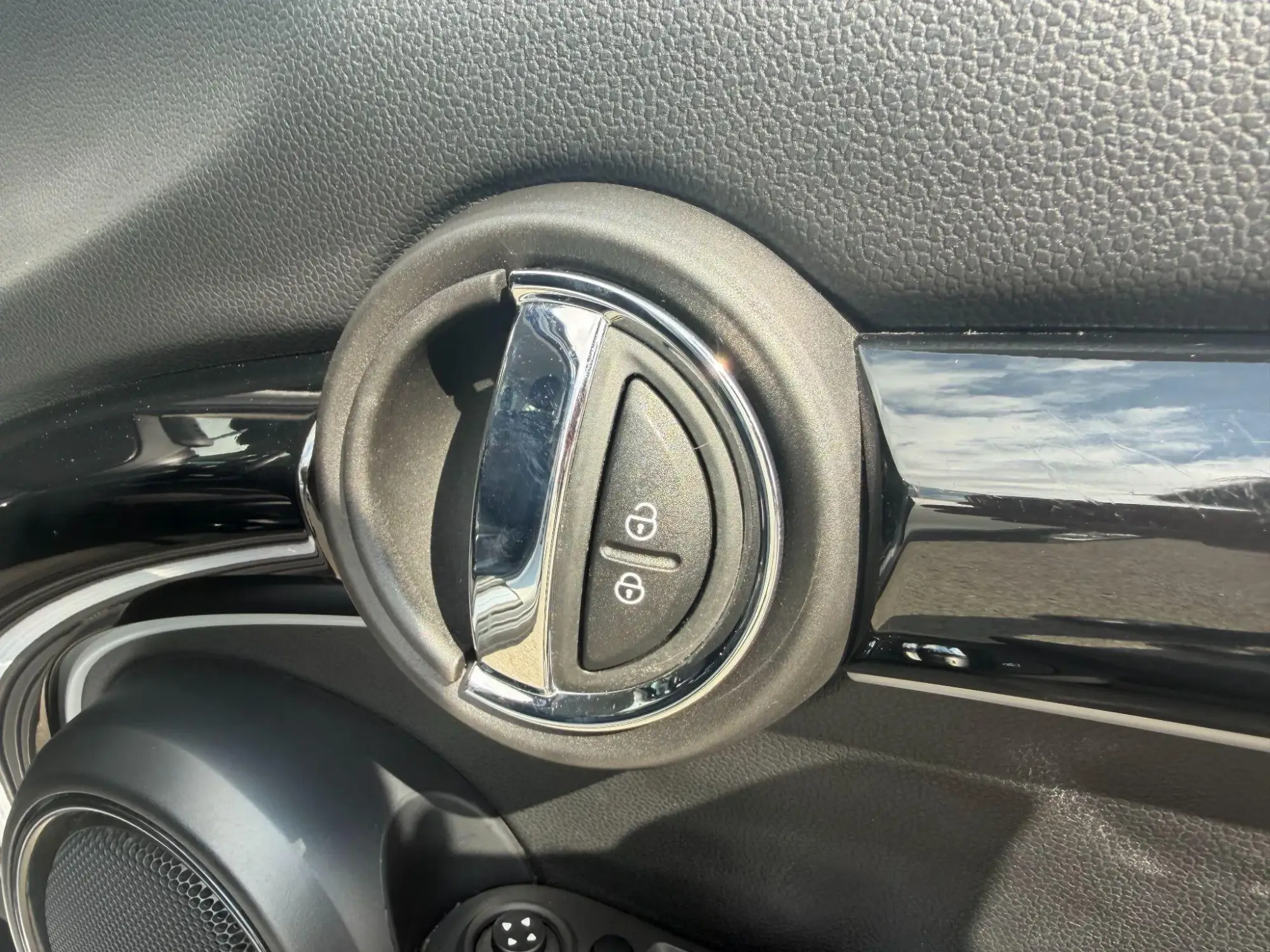 MINI Hatch Image 17 MINI Hatch Image 17