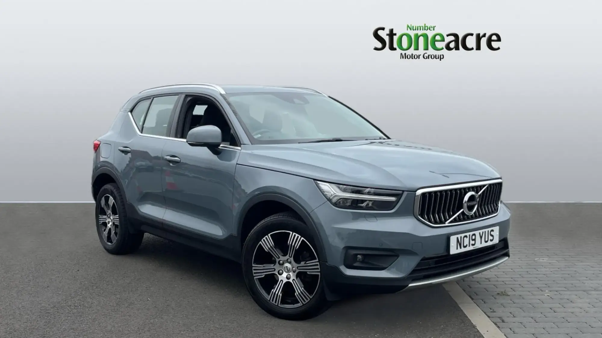 Volvo XC40 Image 1