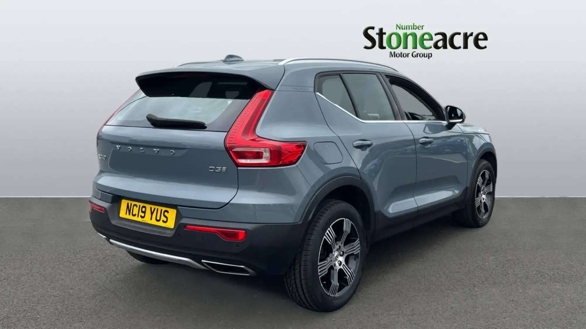Volvo XC40 Image 2