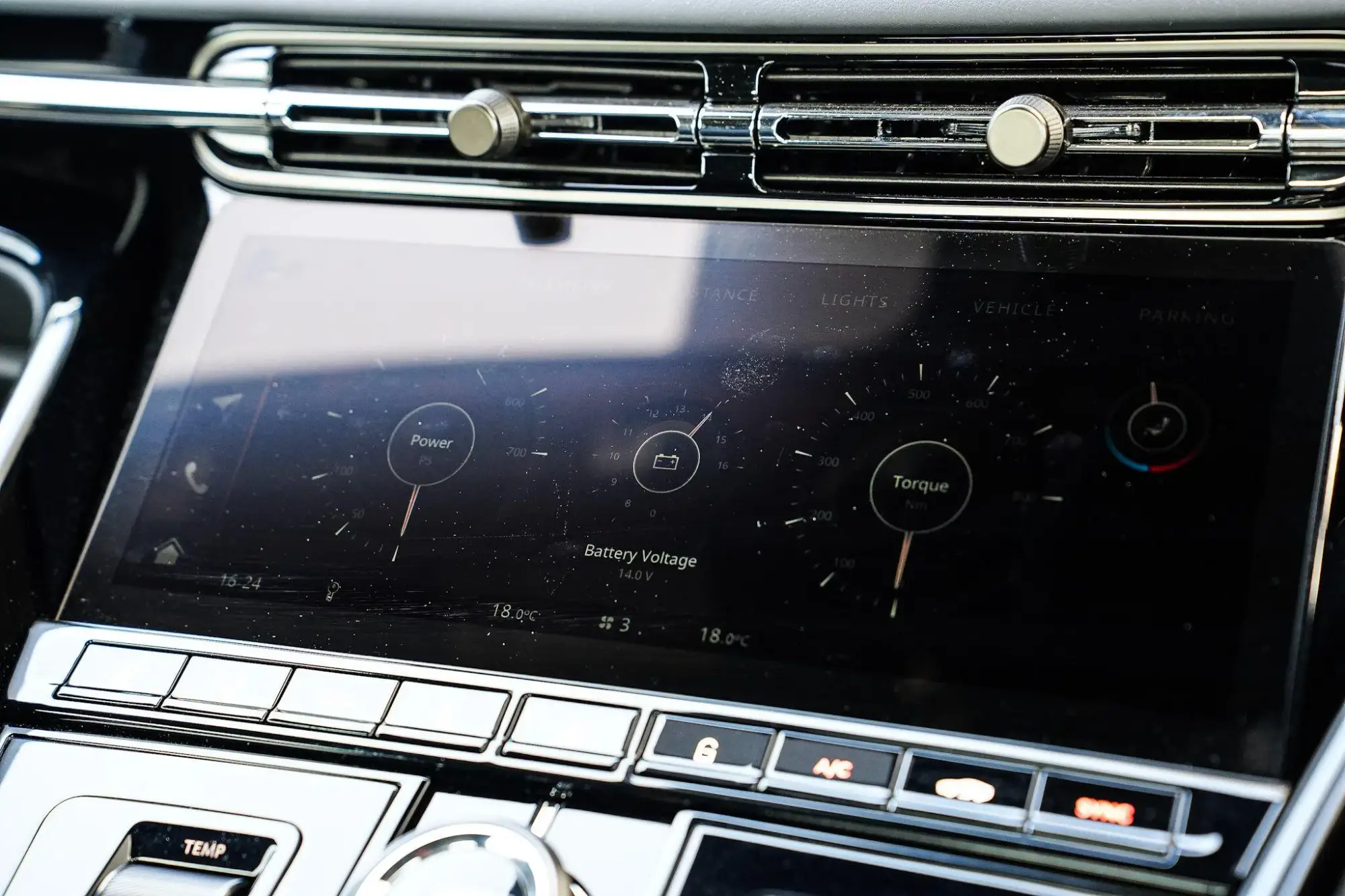 Aston Martin DB12 Image 19