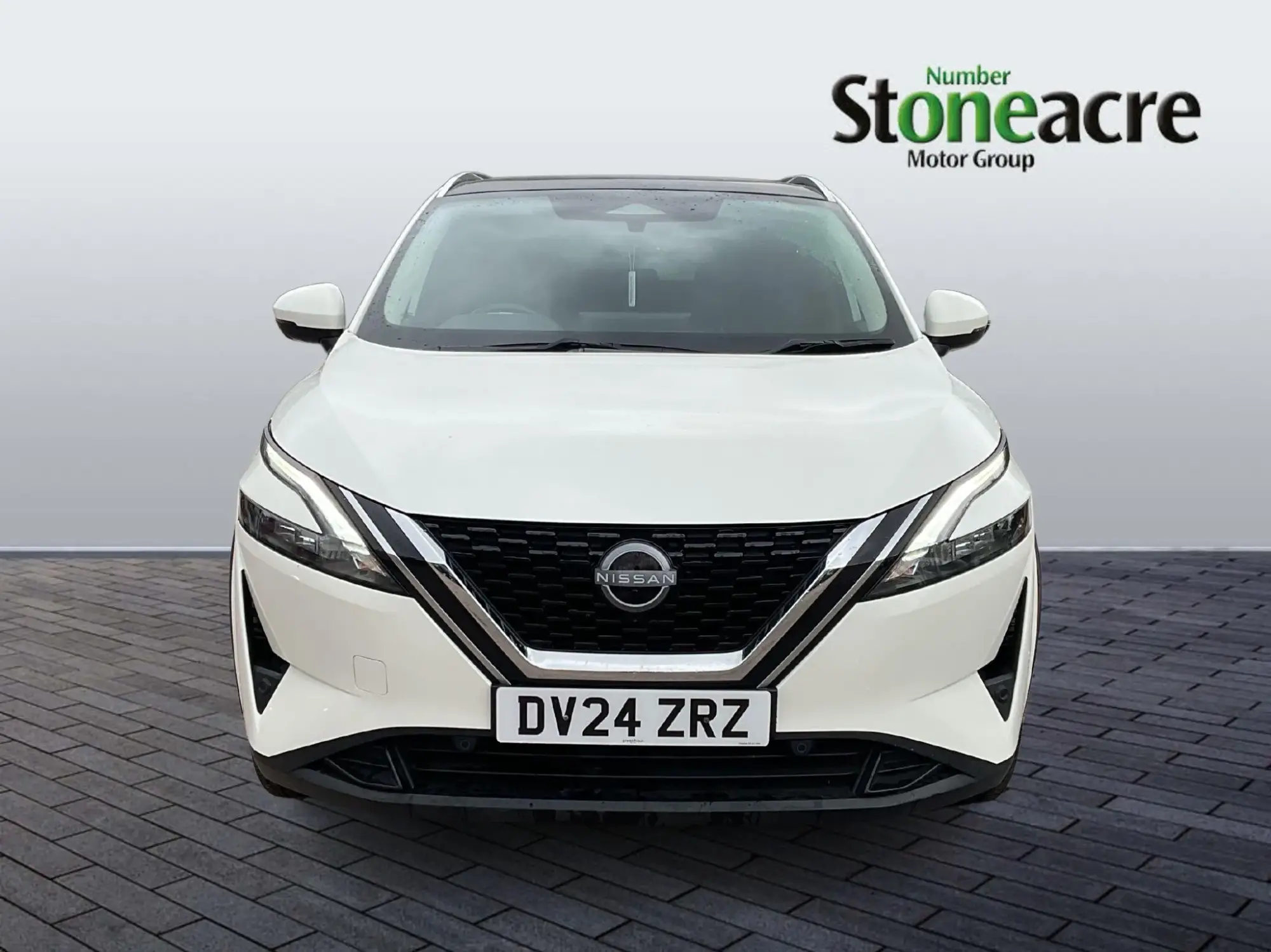 Nissan Qashqai 1.3 DiG-T MH N-Connecta 5dr DV24ZRZ Image 2