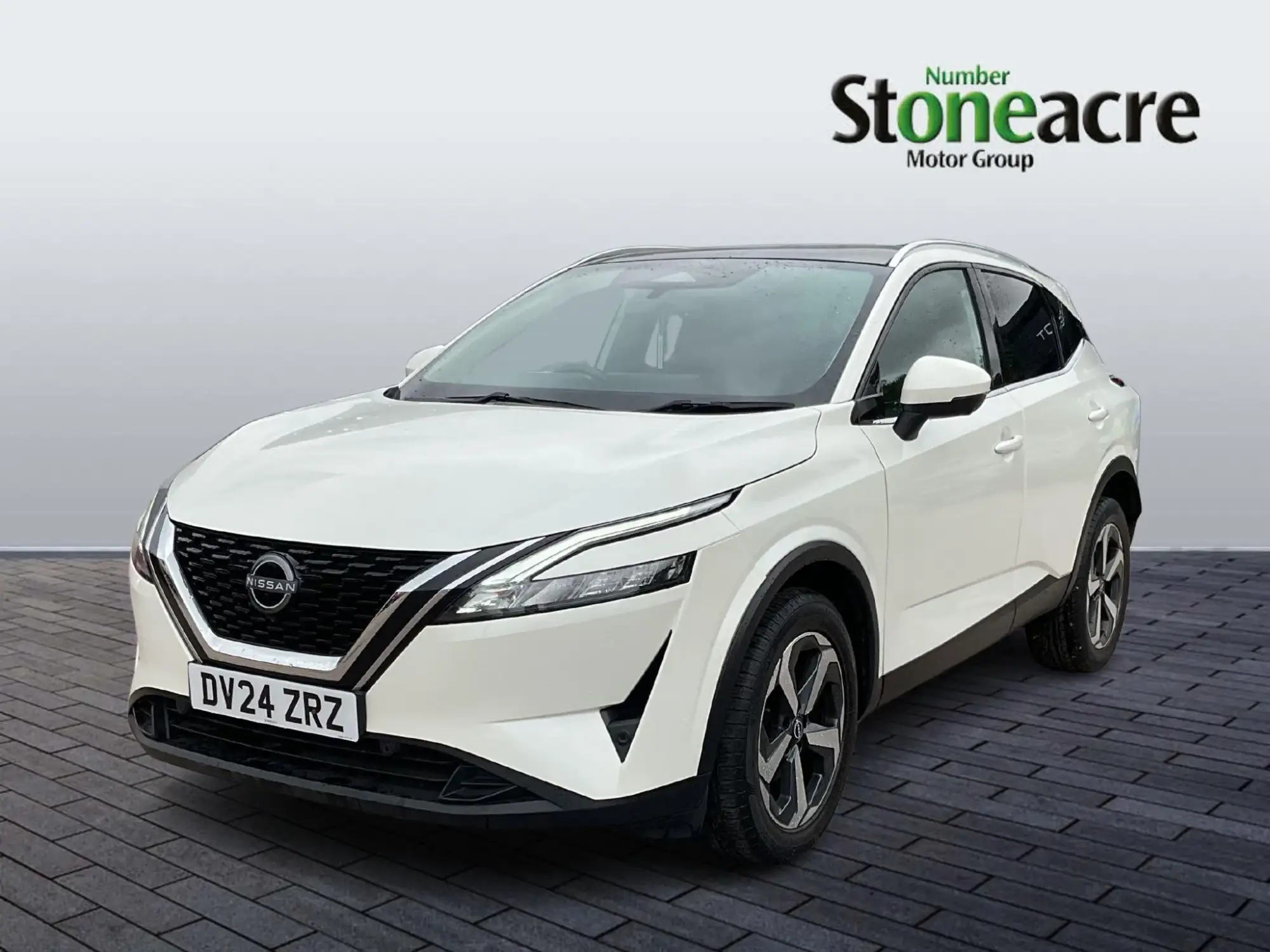 Nissan Qashqai 1.3 DiG-T MH N-Connecta 5dr DV24ZRZ Image 3