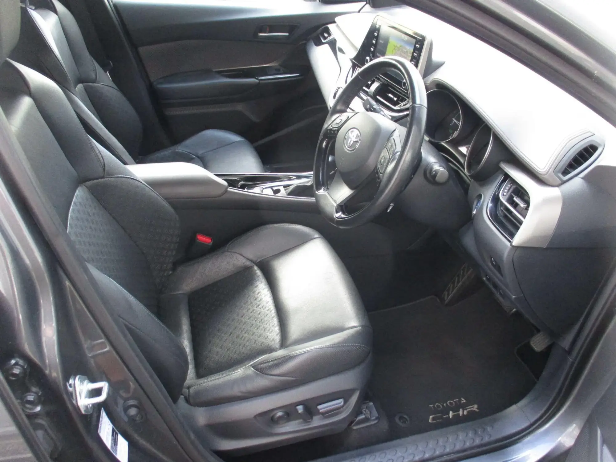 Toyota C-HR Self-Charging Hybrid Image 10 Toyota C-HR Self-Charging Hybrid Image 10