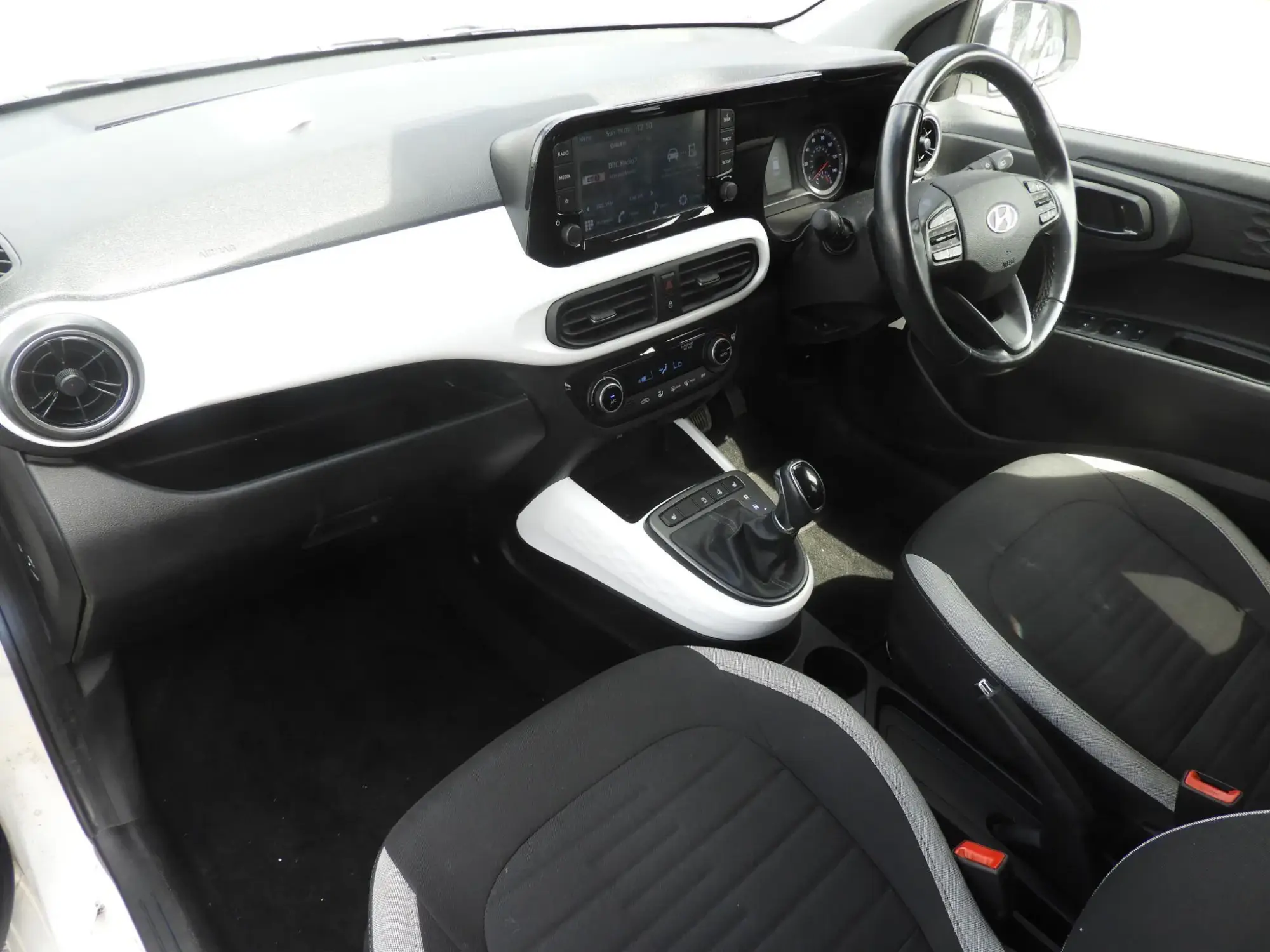 Hyundai i10 Image 13