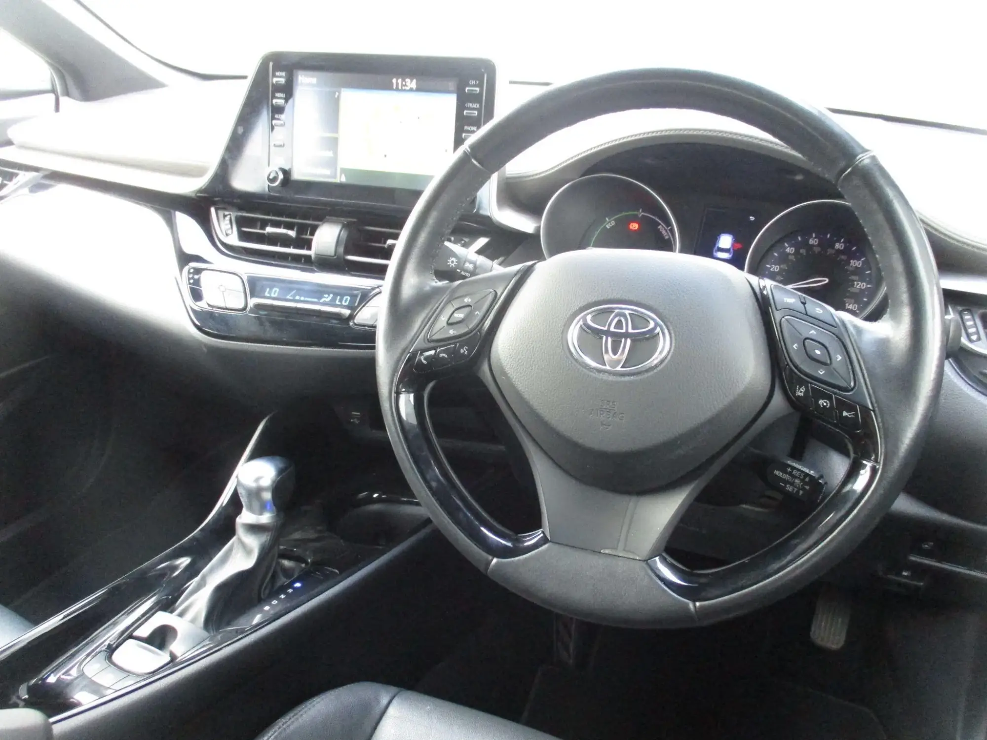 Toyota C-HR Self-Charging Hybrid Image 15 Toyota C-HR Self-Charging Hybrid Image 15