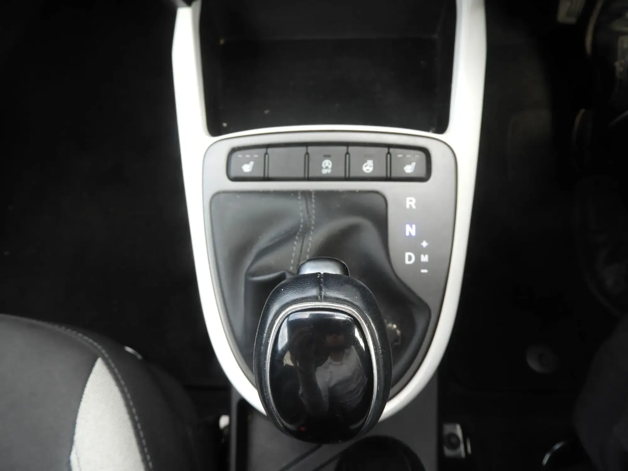Hyundai i10 Image 18