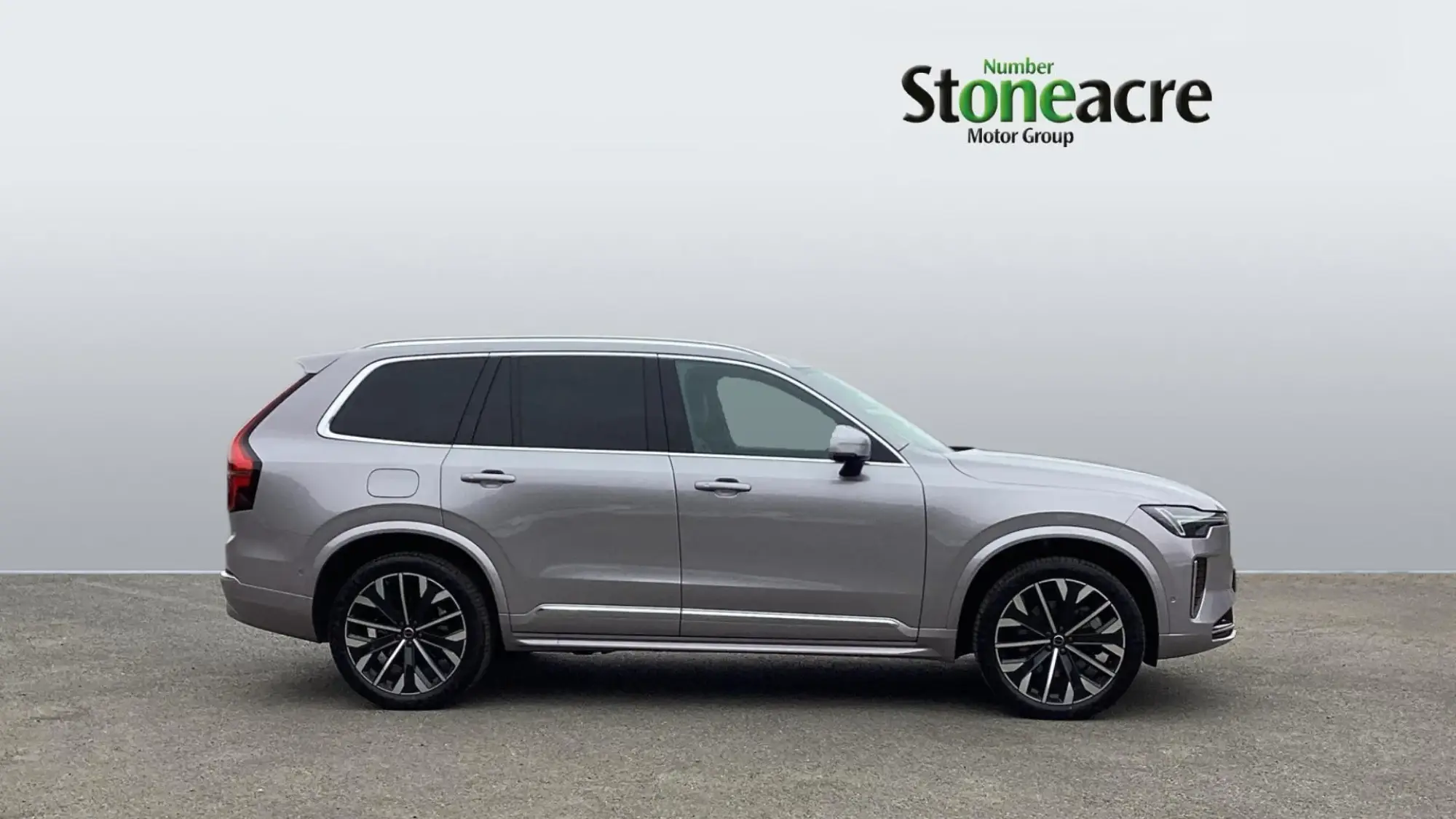 Volvo XC90 Plug-In Hybrid 2.0 T8 18.8kWh Ultra Bright Auto 4WD Euro 6 (s/s) 5dr WF75CWD Image 3