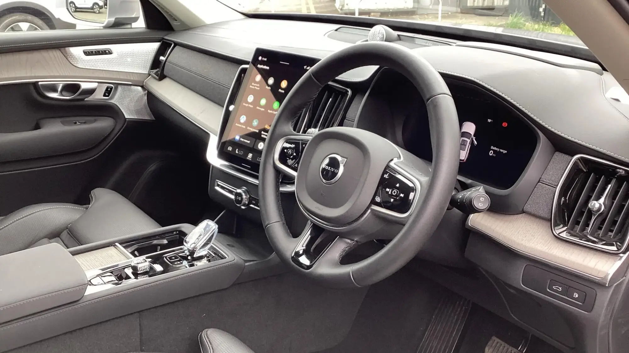 Volvo XC90 Plug-In Hybrid Image 4 Volvo XC90 Plug-In Hybrid Image 4