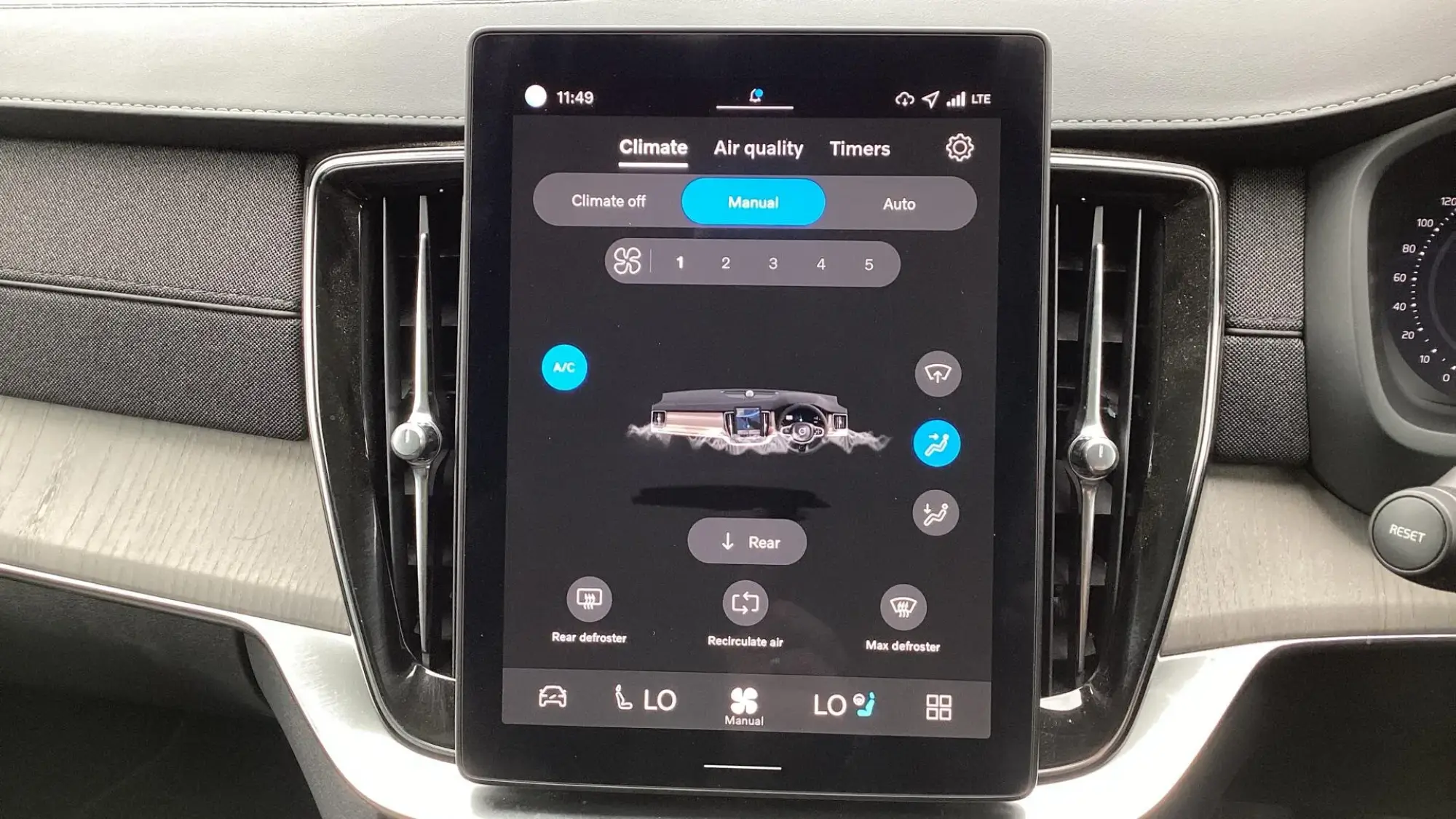 Volvo XC90 Plug-In Hybrid Image 19 Volvo XC90 Plug-In Hybrid Image 19