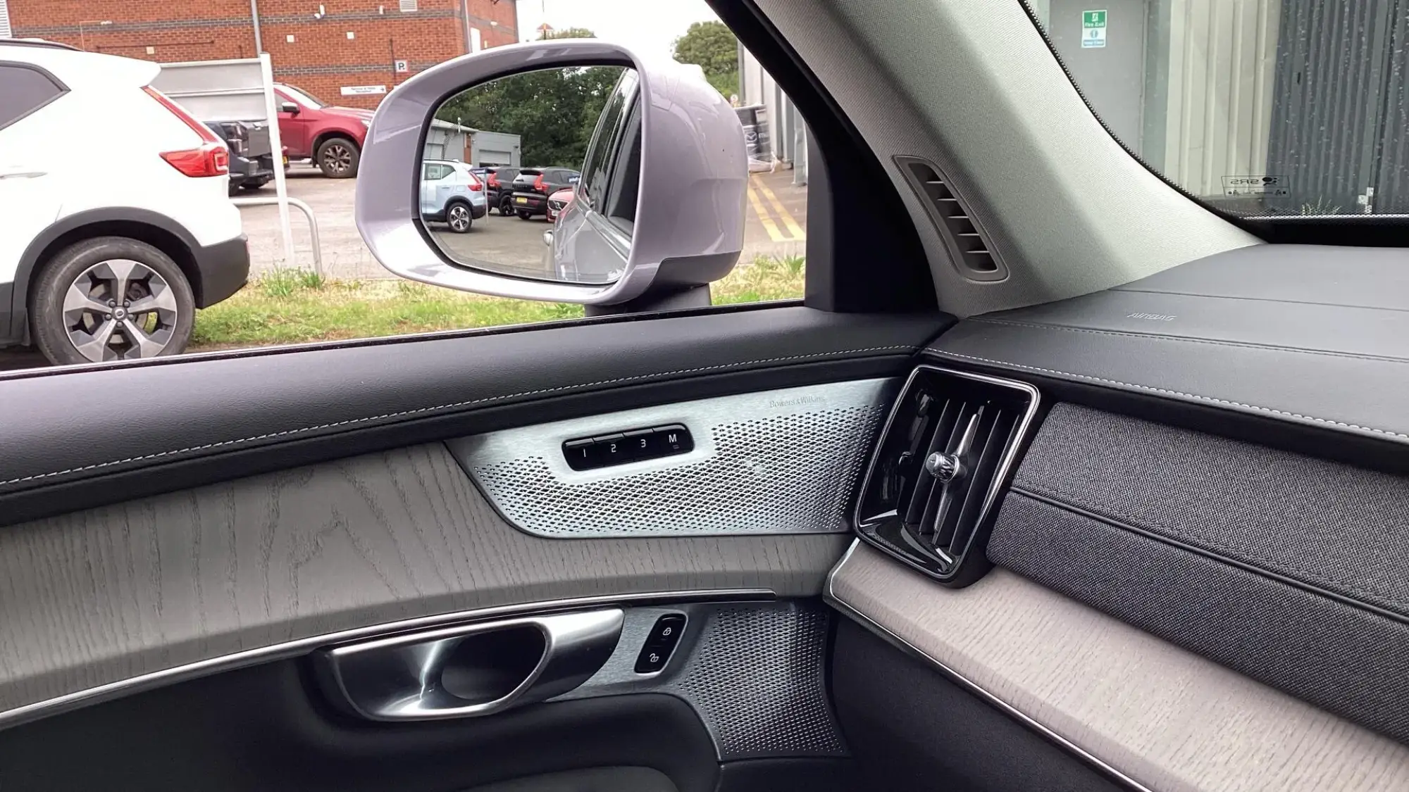 Volvo XC90 Plug-In Hybrid Image 22 Volvo XC90 Plug-In Hybrid Image 22
