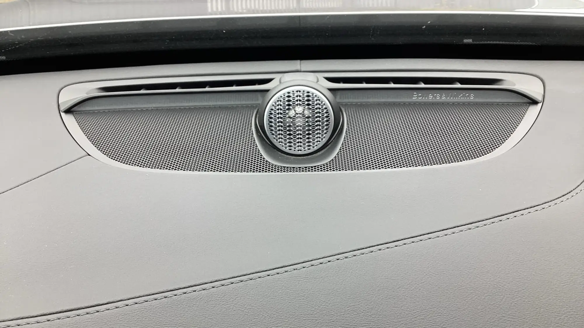 Volvo XC90 Plug-In Hybrid Image 28 Volvo XC90 Plug-In Hybrid Image 28