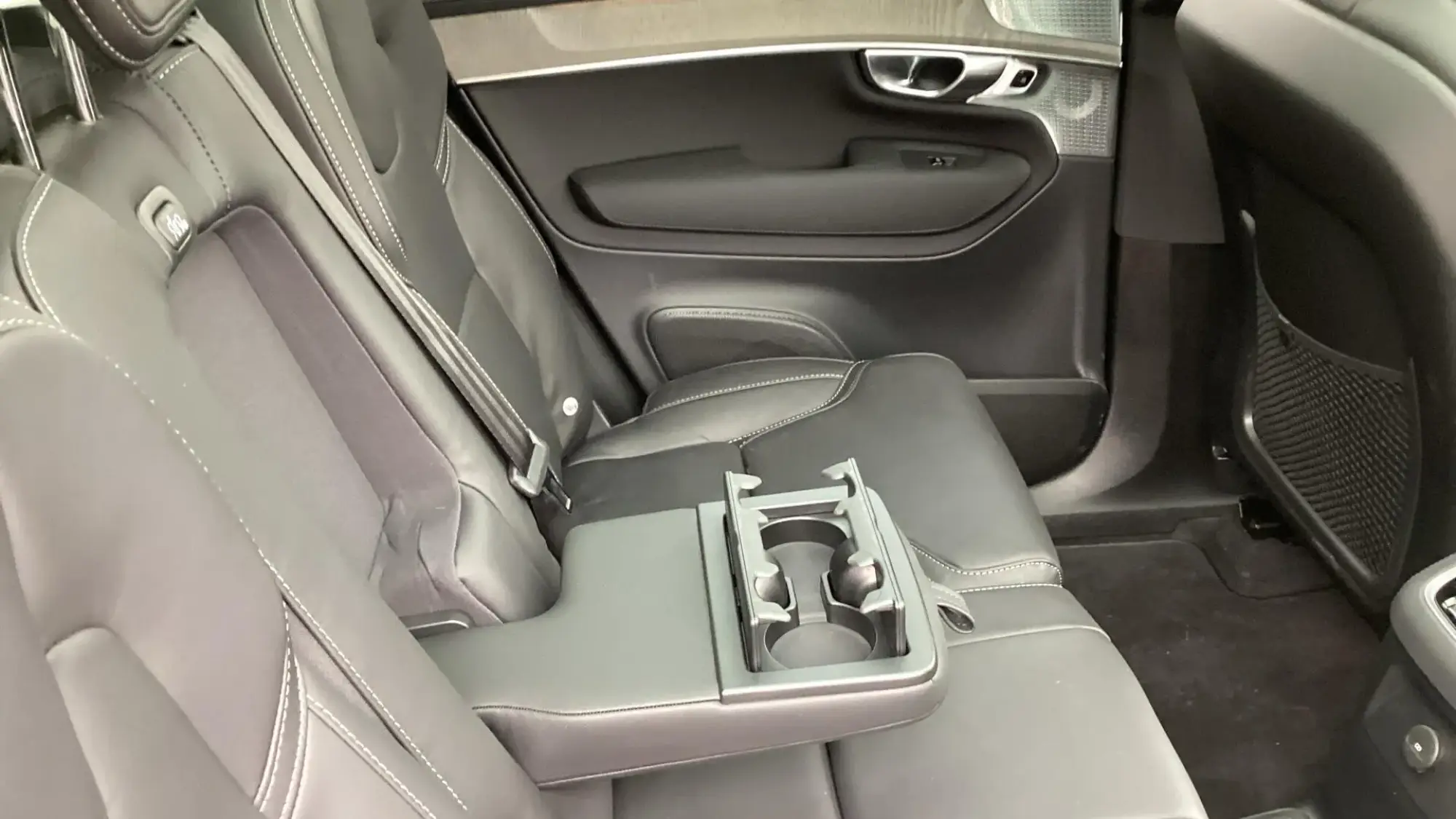 Volvo XC90 Plug-In Hybrid Image 38 Volvo XC90 Plug-In Hybrid Image 38