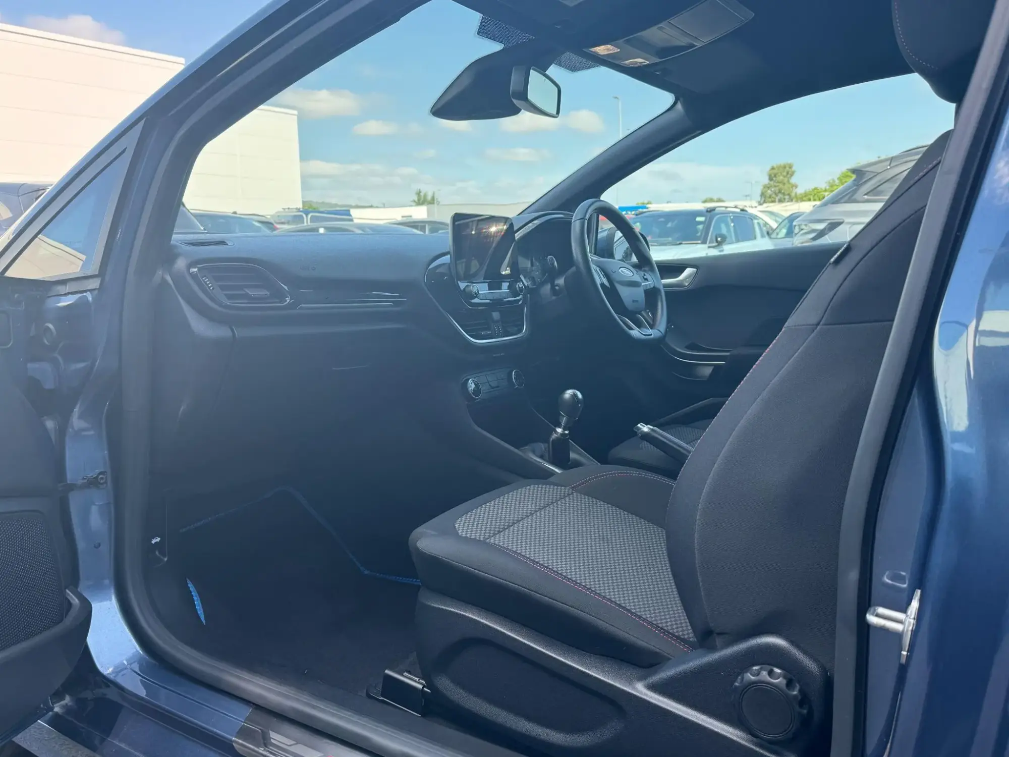 Ford Fiesta Image 11