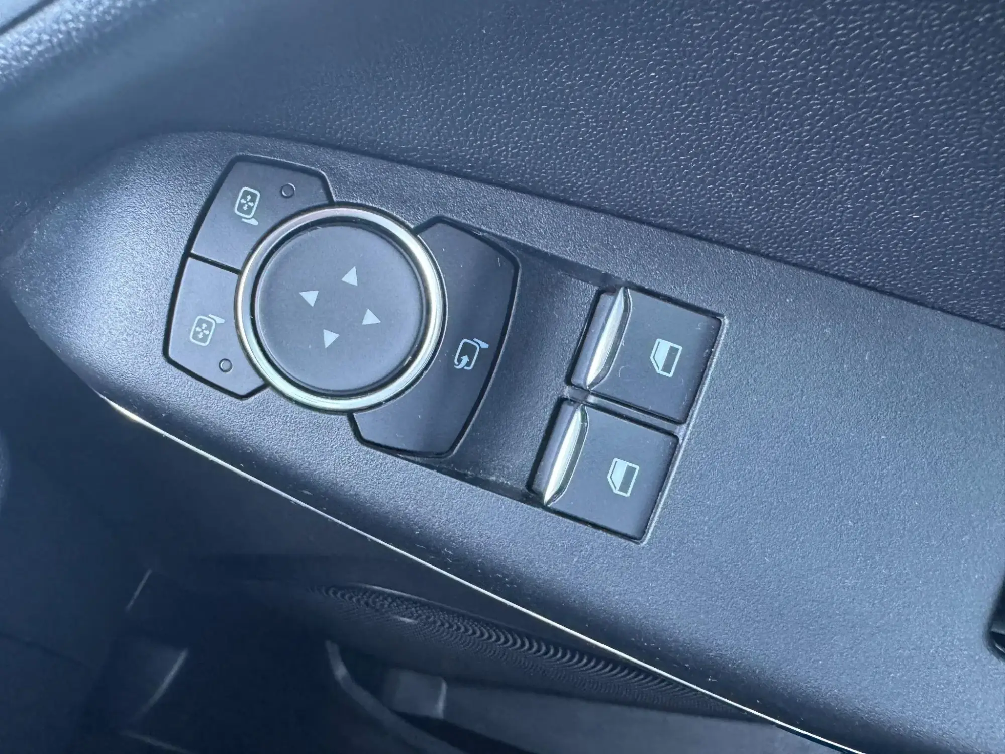 Ford Fiesta Image 15