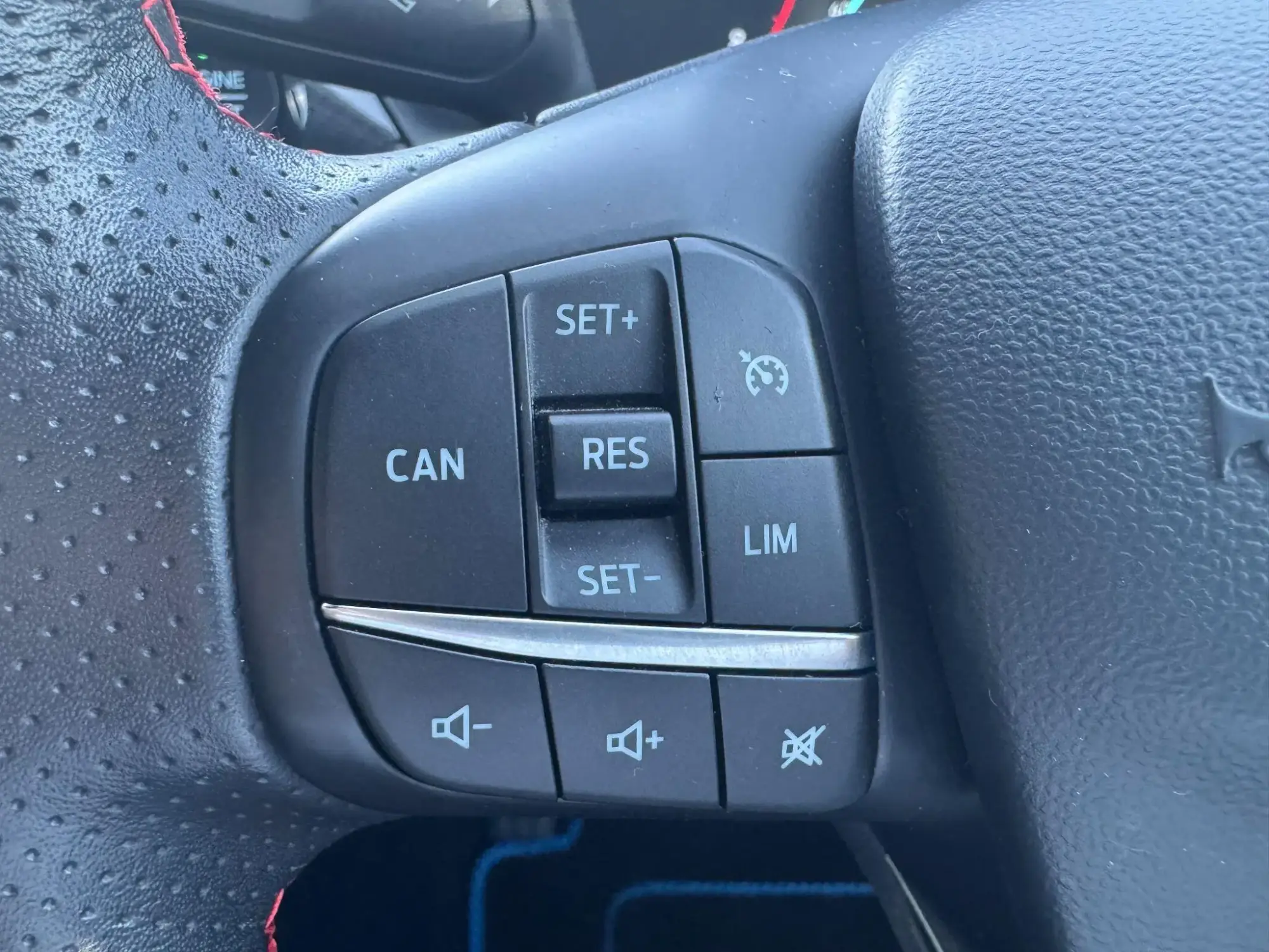 Ford Fiesta Image 18