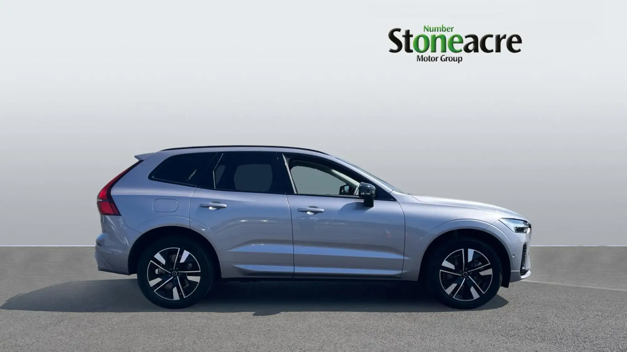 Volvo XC60 2.0 T6 18.8kWh Plus Auto AWD Euro 6 (s/s) 5dr RE75HZM Image 3