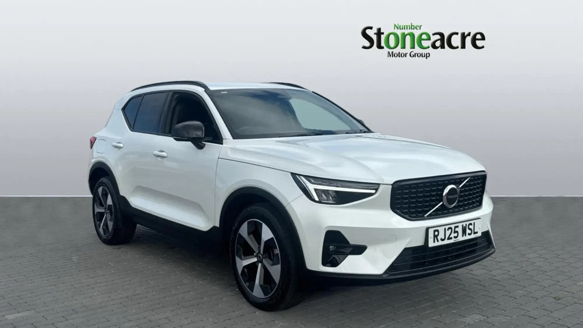 Volvo XC40 Image 1