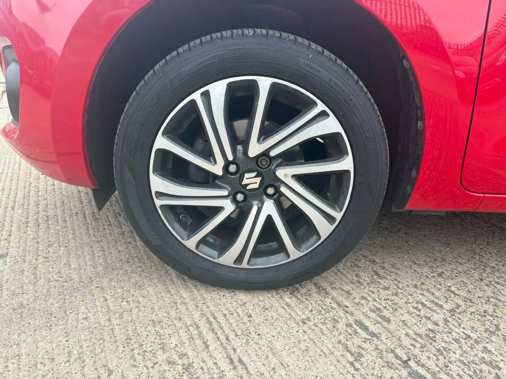 Suzuki Swift Image 9
