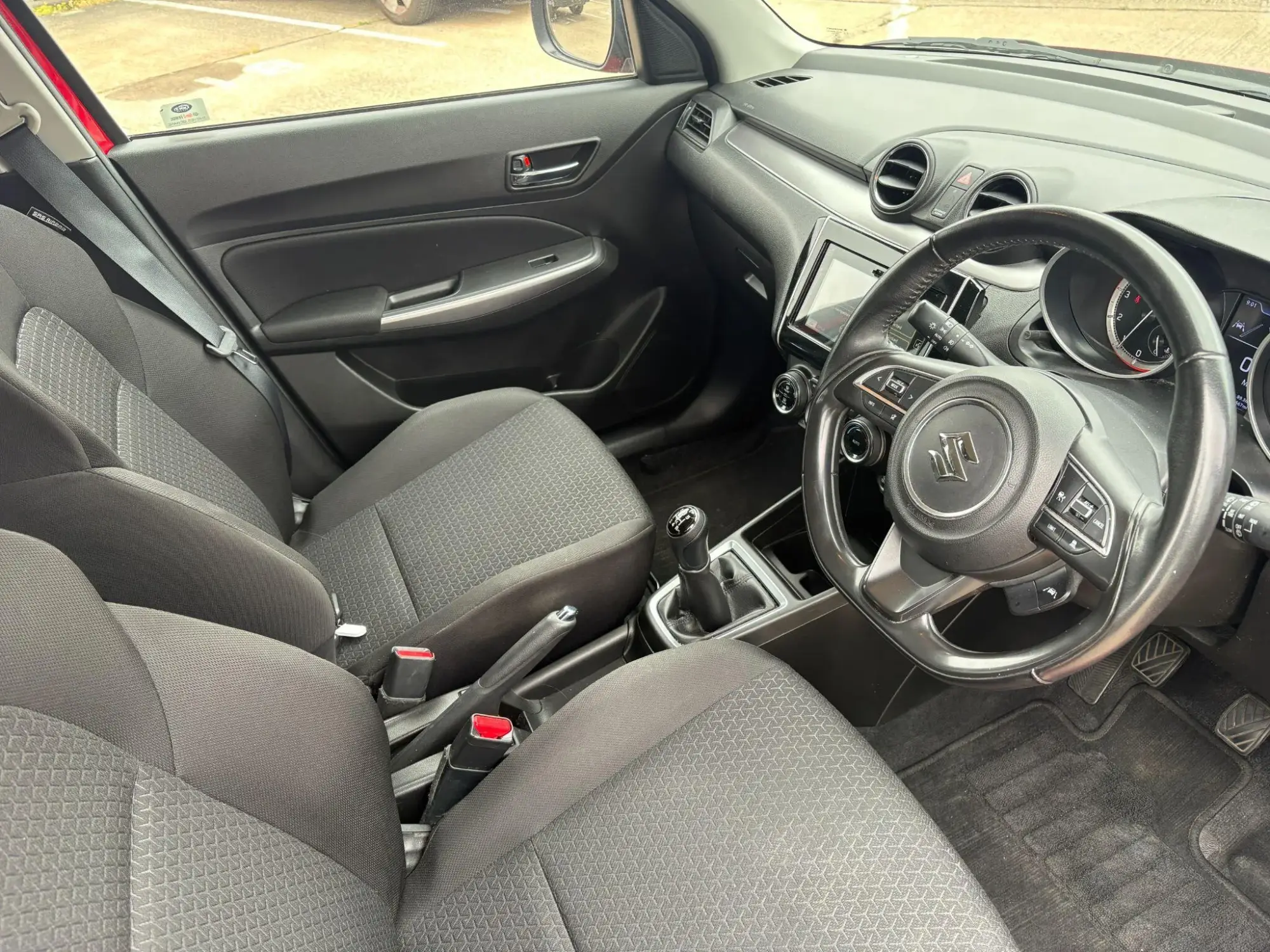 Suzuki Swift Image 11