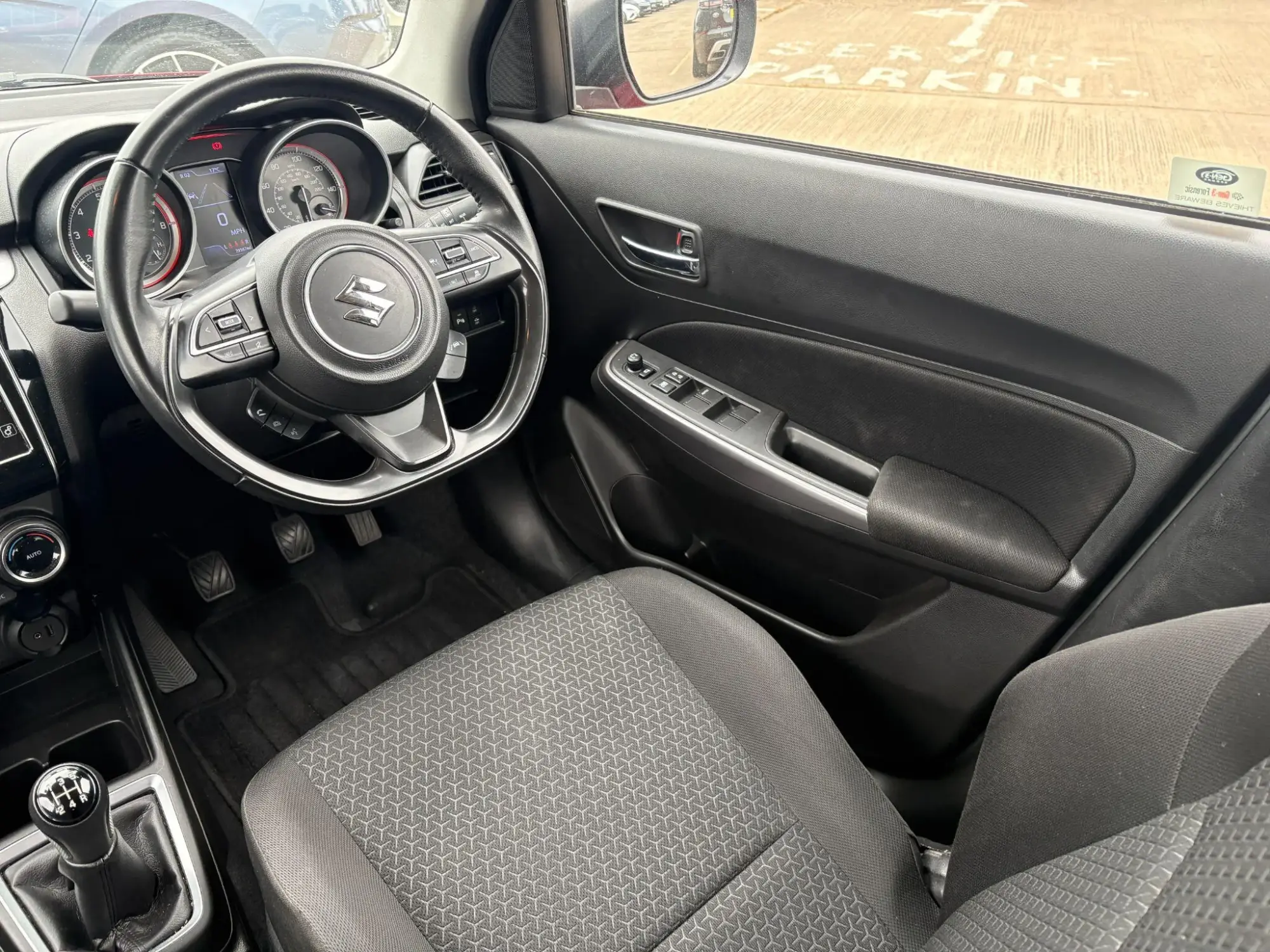 Suzuki Swift Image 17