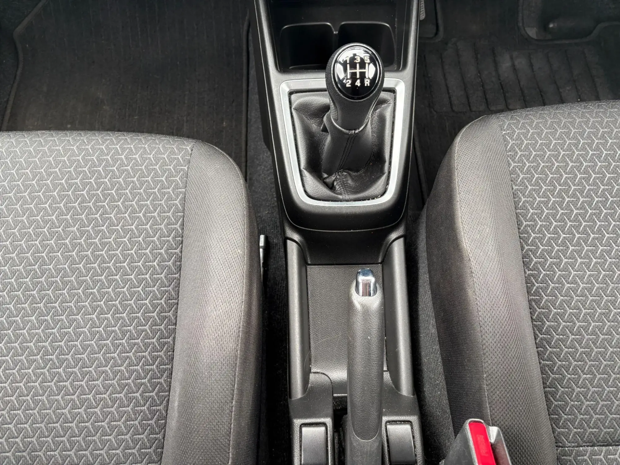 Suzuki Swift Image 19