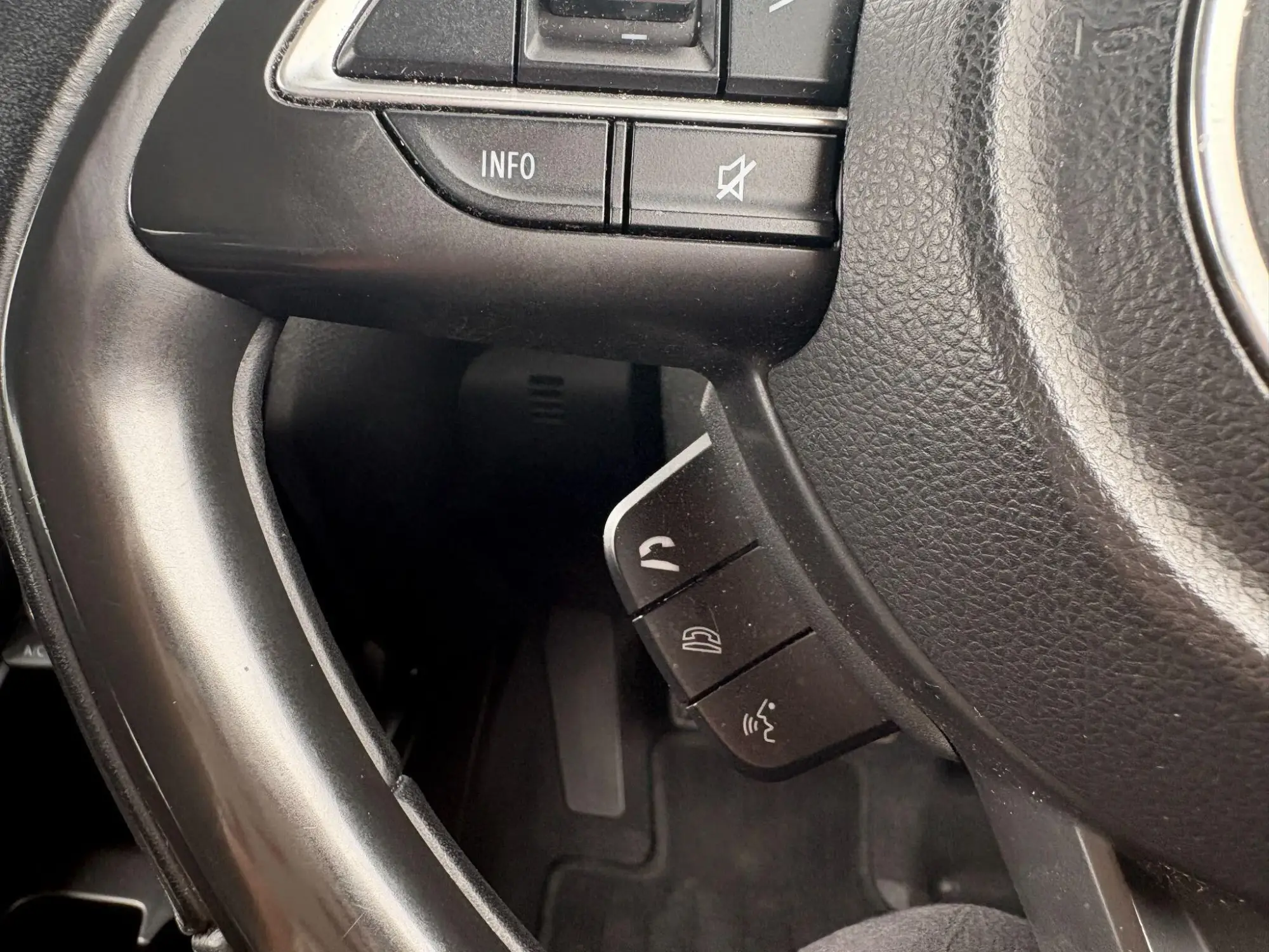 Suzuki Swift Image 23