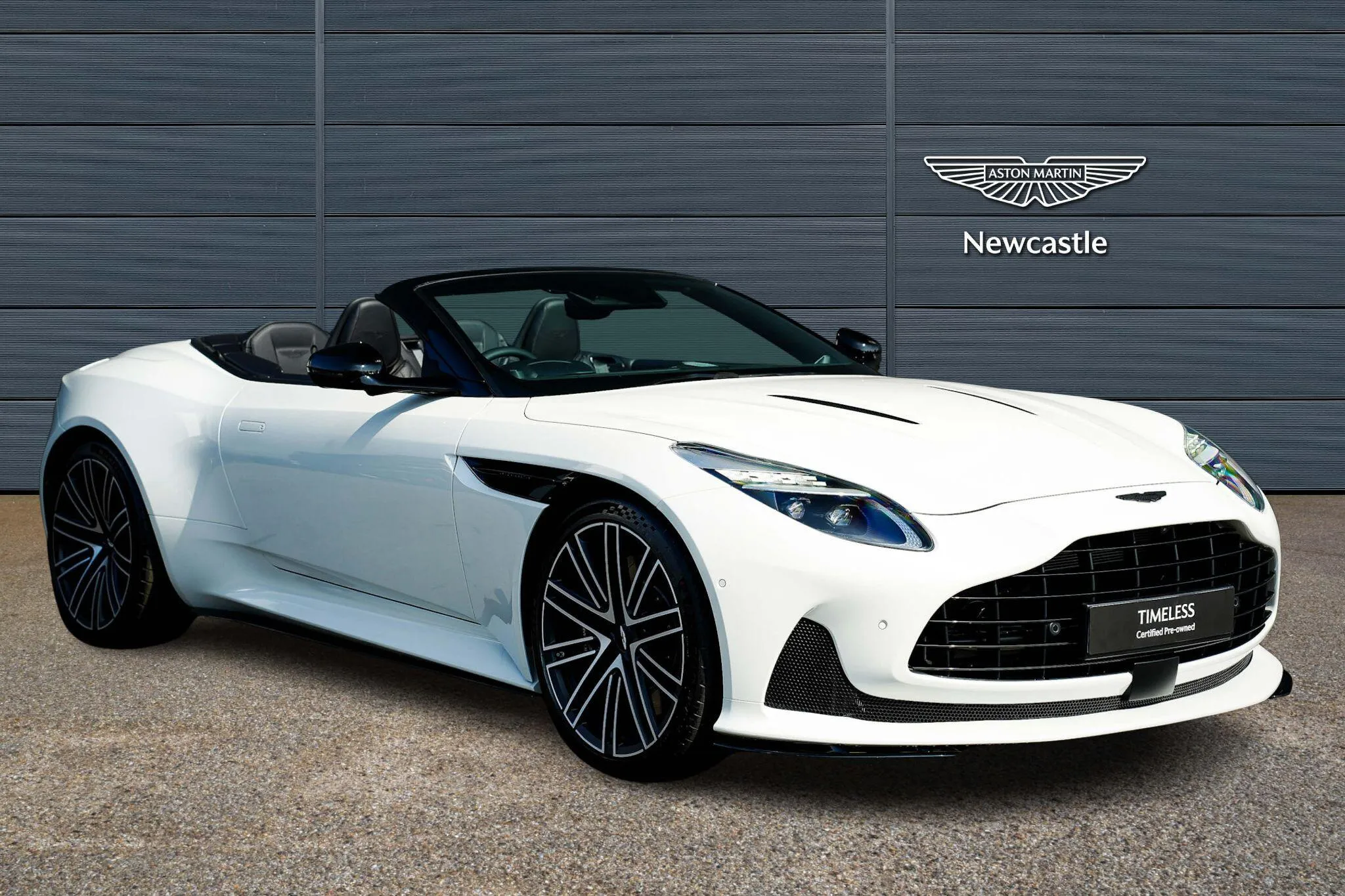 Aston Martin DB12 Aston Martin DB12
