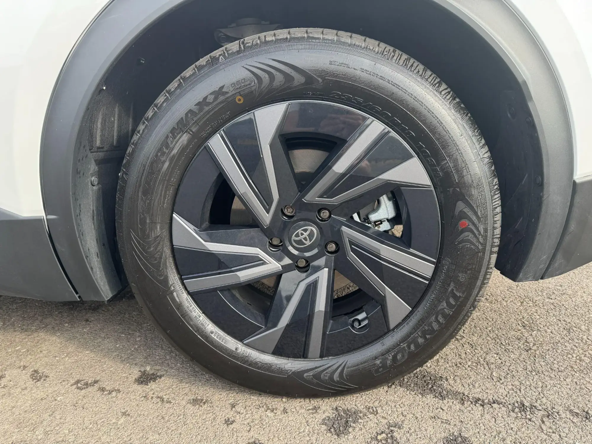 Toyota C-HR+ Image 9