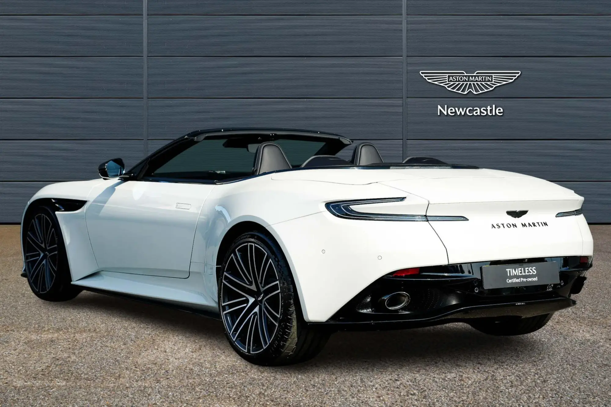 Aston Martin DB12 Image 4