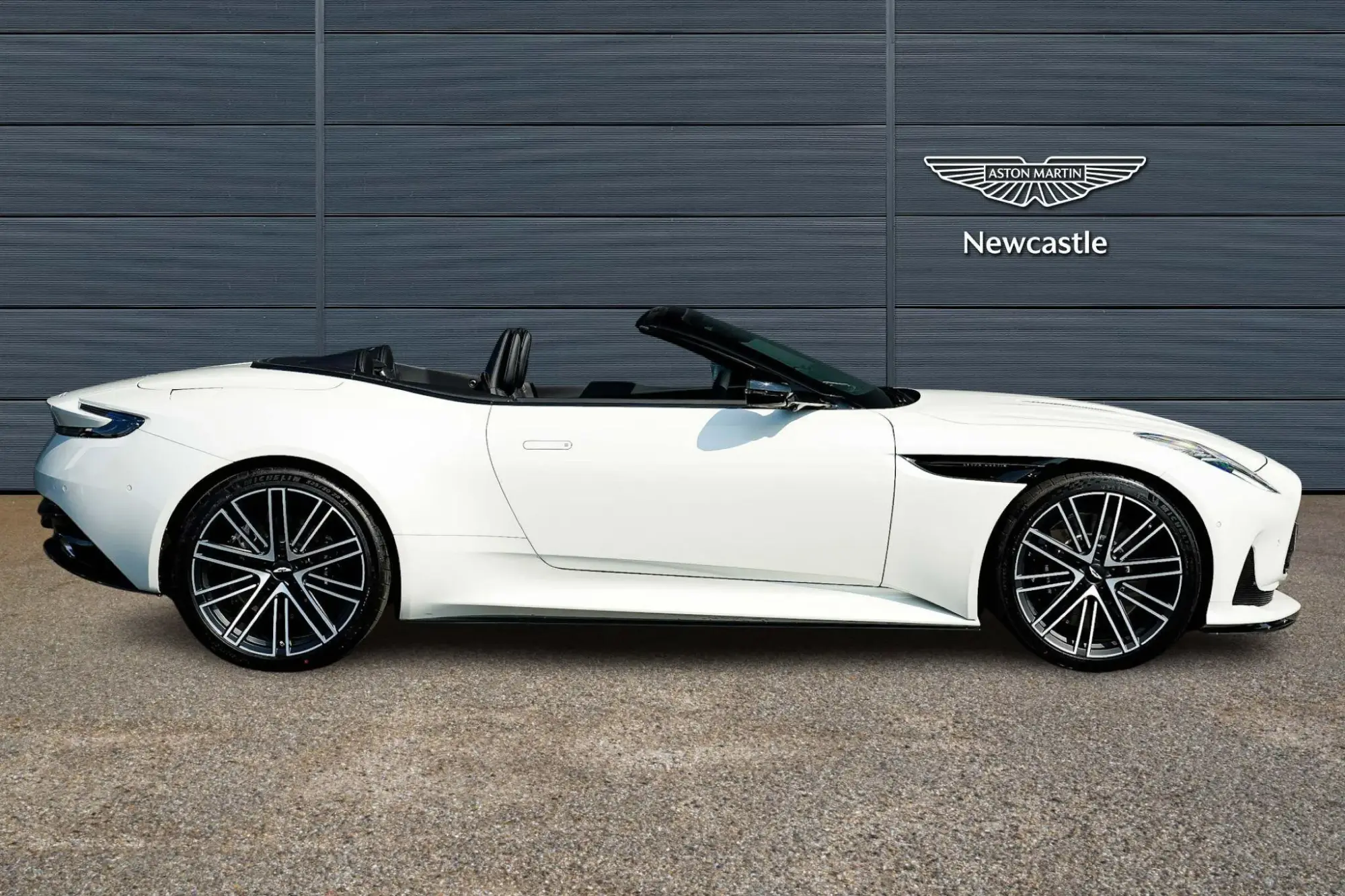 Aston Martin DB12 Image 7